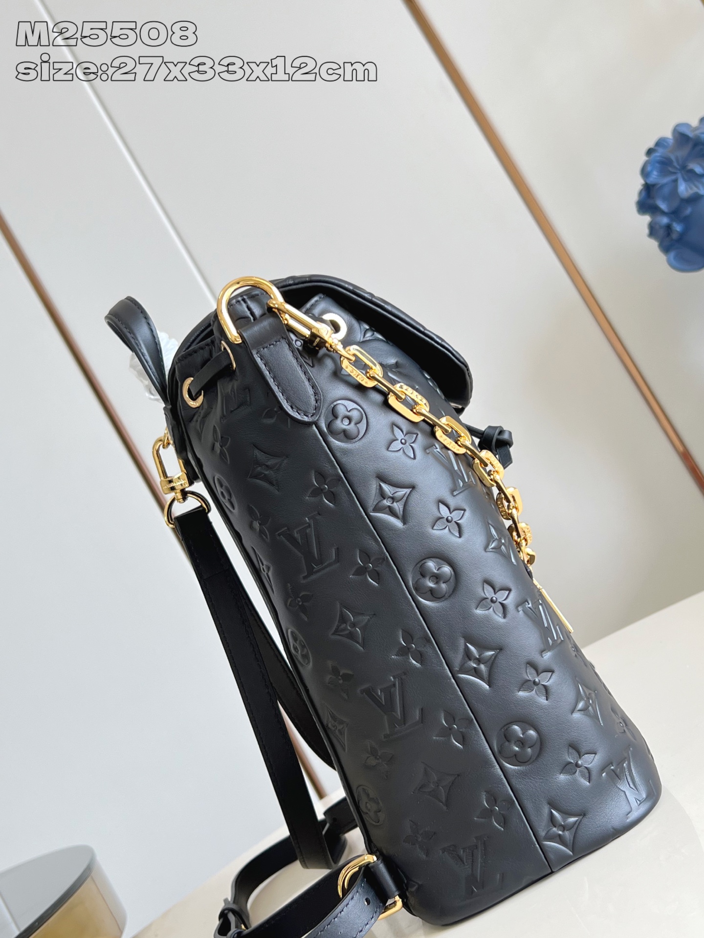 【顶级原单 M25508黑 】 Coussin Backpack 中号手袋以双肩包构型瞩目加入 Cous