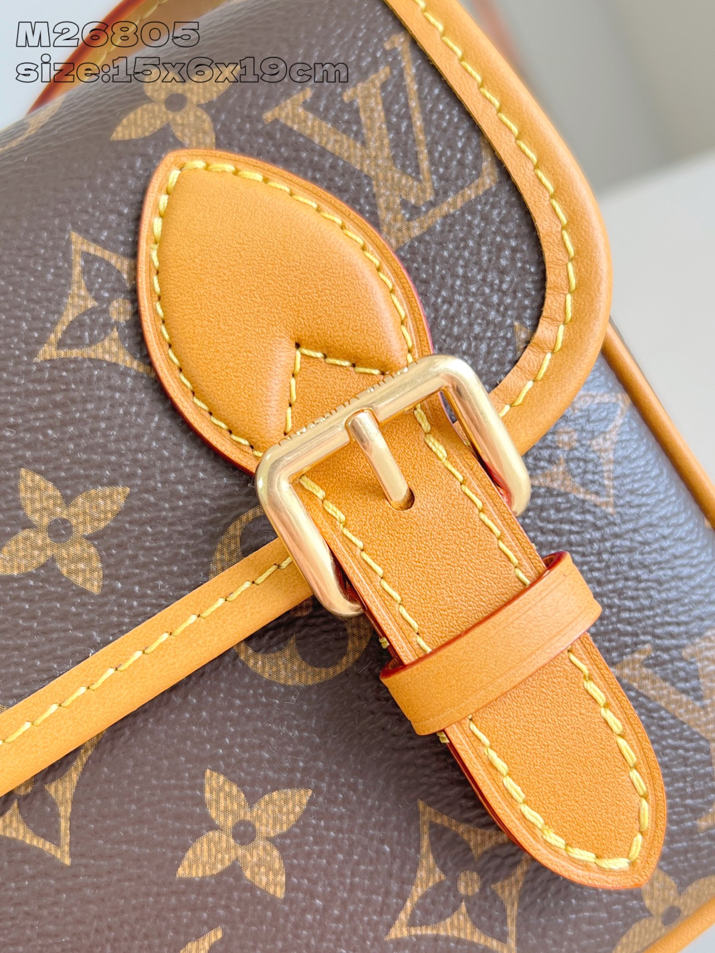 【顶级原单 M26805 】本款 Satchel 迷你手袋出自 Monogram Archive 系列，