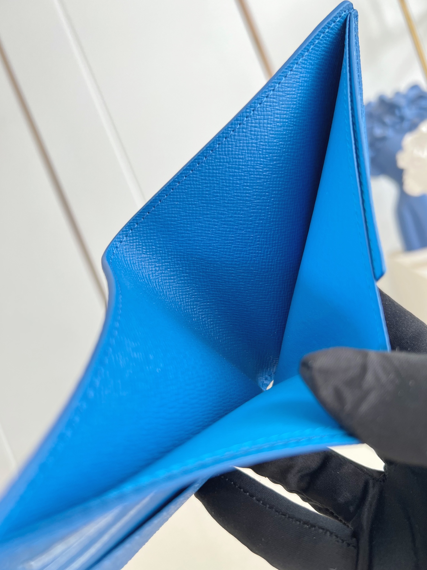 【顶级原单 M26801蓝 】Slender 钱包采用 Monogram 帆布制造，设有多个口袋，可供放