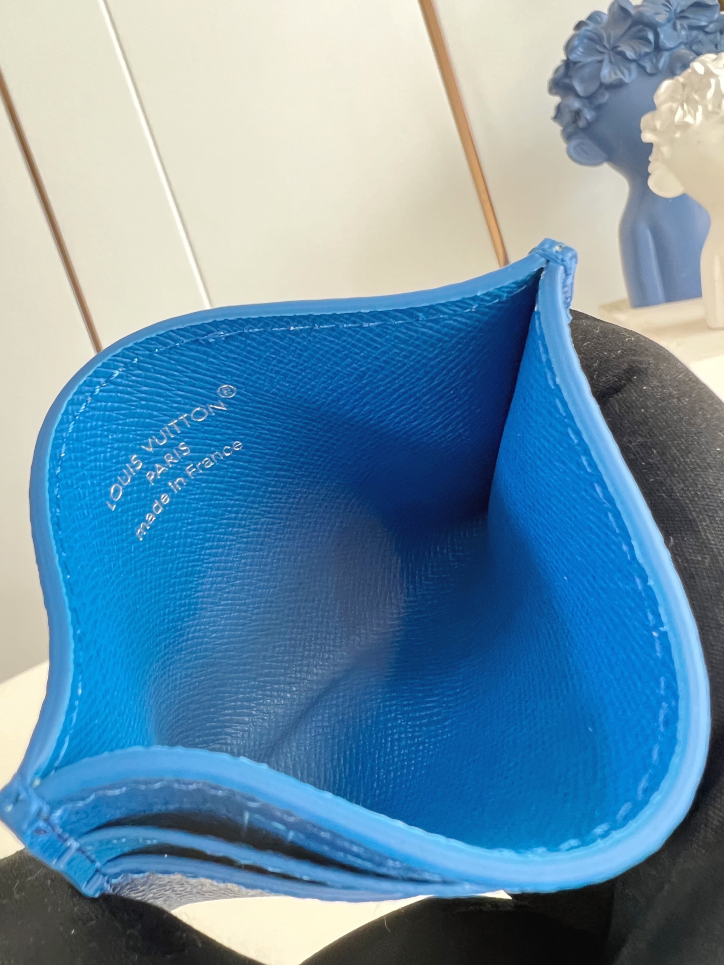 【顶级原单 M26804蓝 】此款采用全新 Monogram Eclipse 涂层帆布材质的卡片夹风格靓