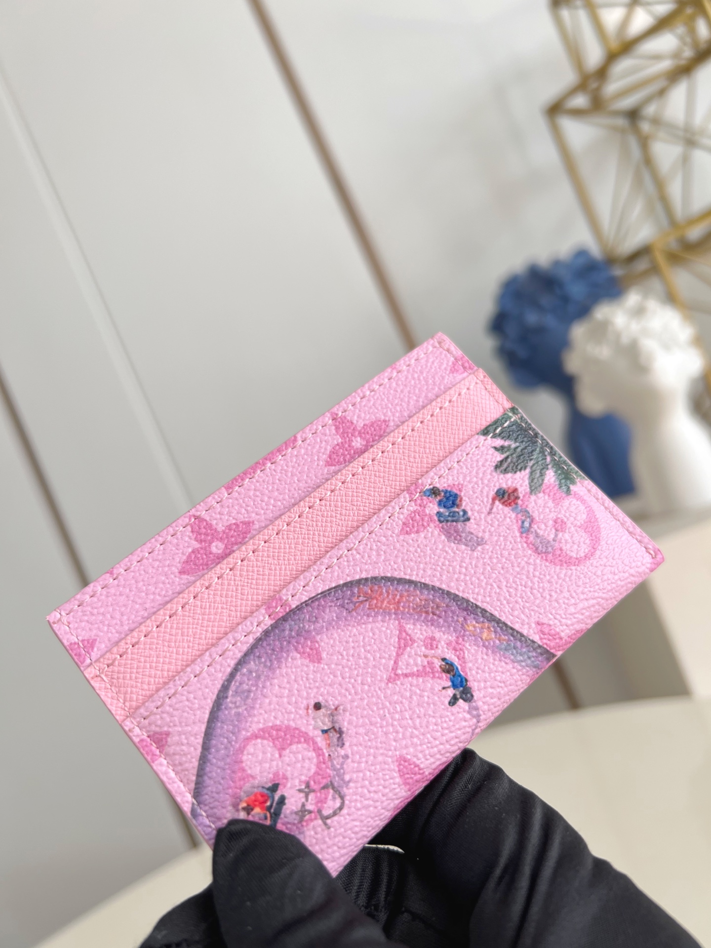 【顶级原单 M26803粉 】此款采用全新 Monogram Eclipse 涂层帆布材质的卡片夹风格靓