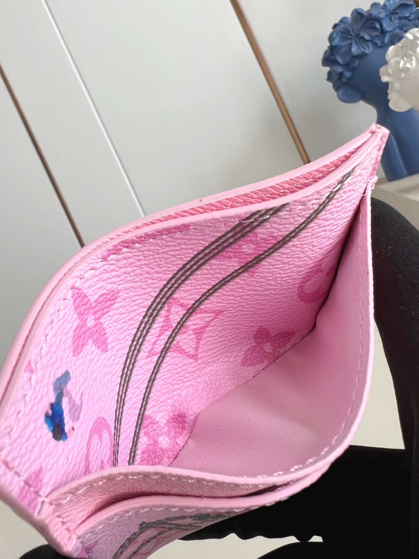 【顶级原单 M26803粉 】此款采用全新 Monogram Eclipse 涂层帆布材质的卡片夹风格靓