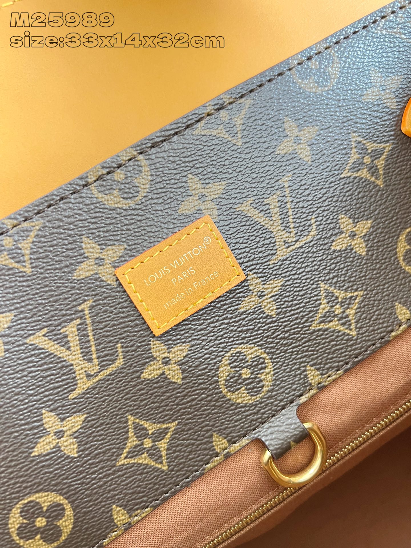 【顶级原单 M25989 】本款 Steamer 30 手袋出自 Pharrell Williams 之