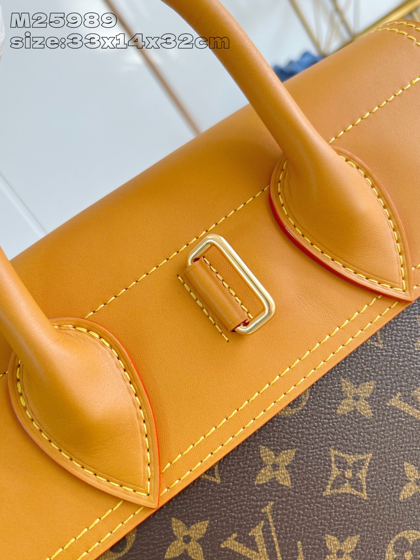 【顶级原单 M25989 】本款 Steamer 30 手袋出自 Pharrell Williams 之