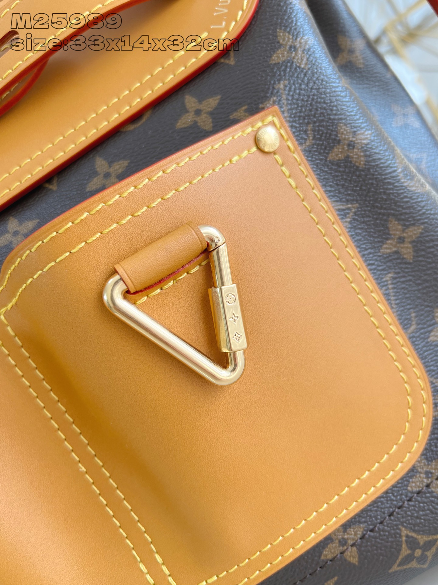 【顶级原单 M25989 】本款 Steamer 30 手袋出自 Pharrell Williams 之