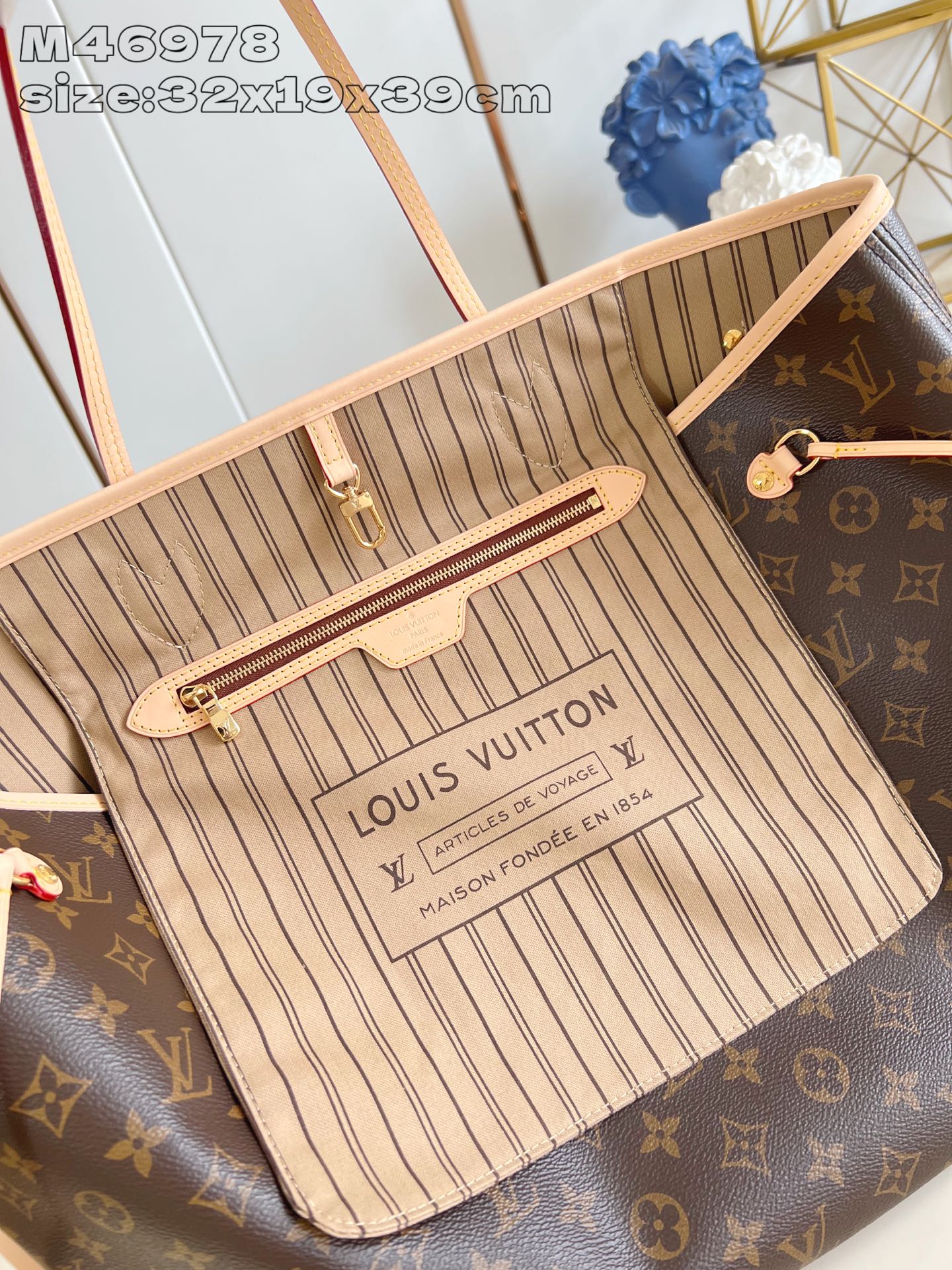 【顶级原单 M46978 】本款 Neverfull 大号托特包为柔软 Monogram 帆布勾勒牛皮革