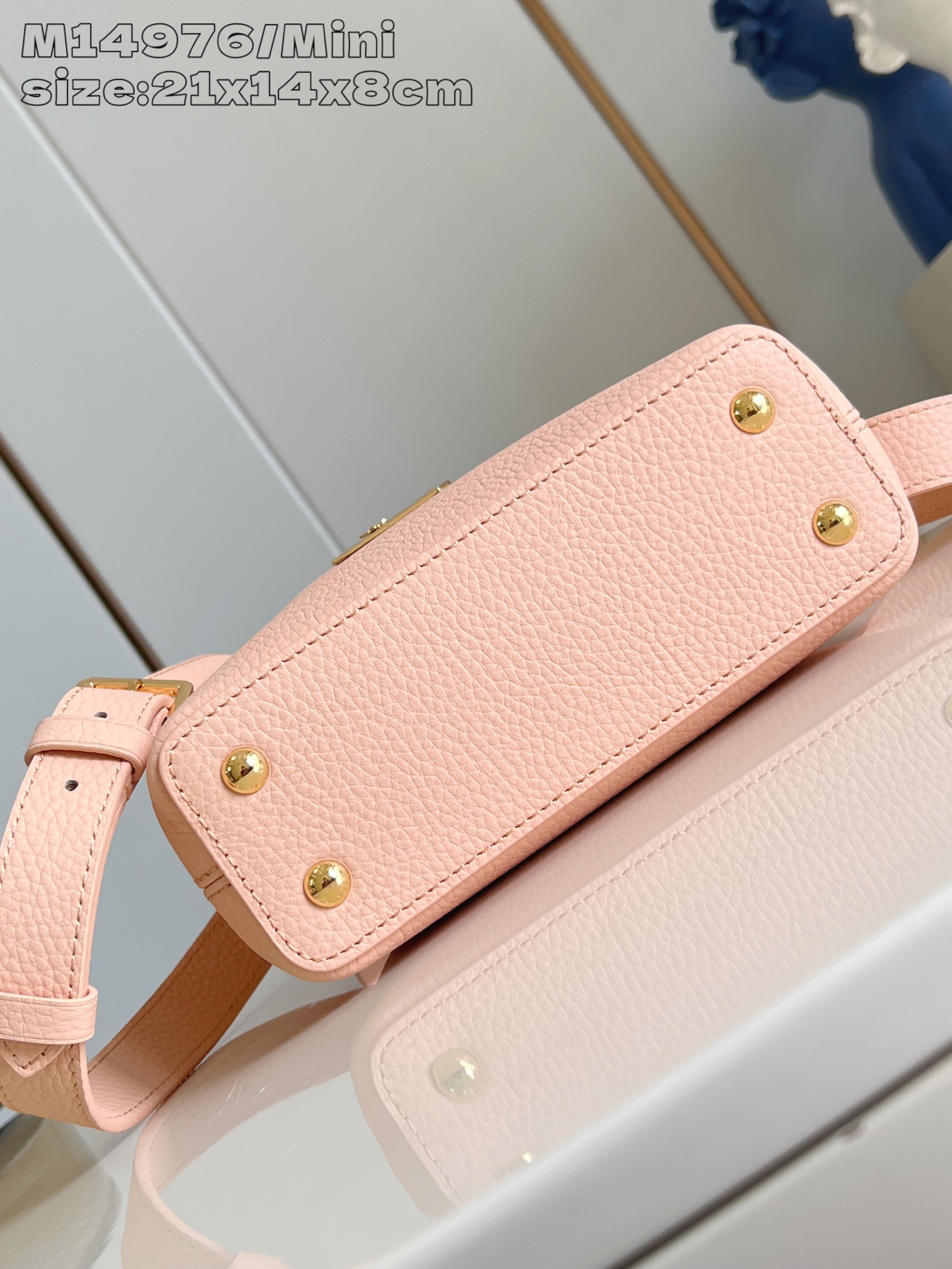 【顶级原单 M14976裸粉/迷你 】這款Ivy系列的Capucines Mini綴有手繪琺瑯花卉圖案裝