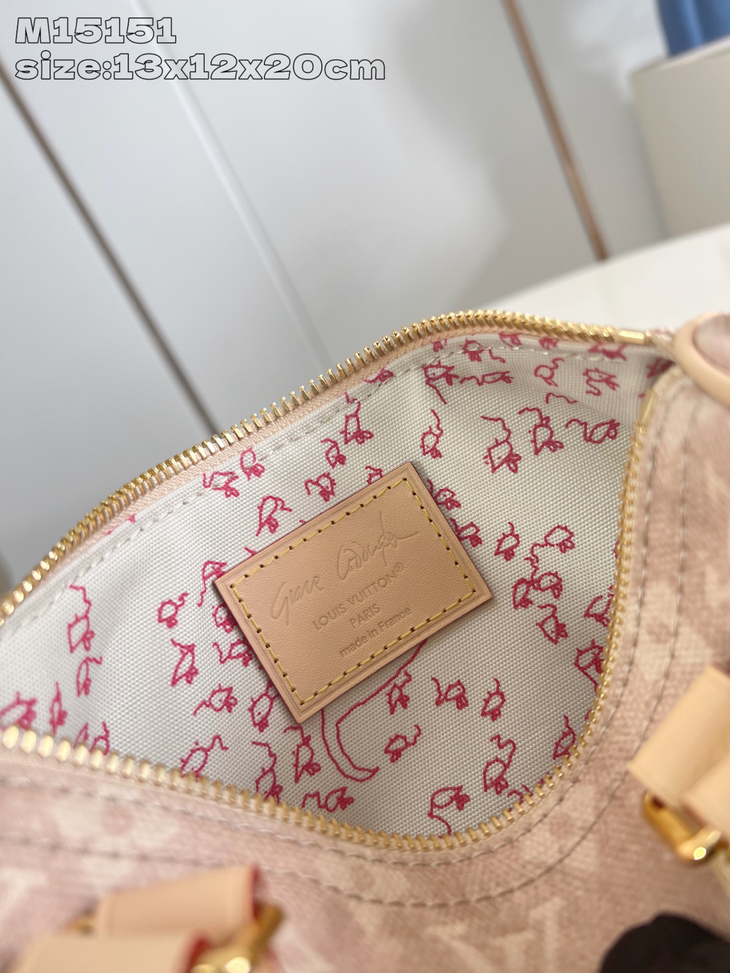 【顶级原单 M15151 】本款 Speedy 20 Bandoulière 手袋取材 Meowgram