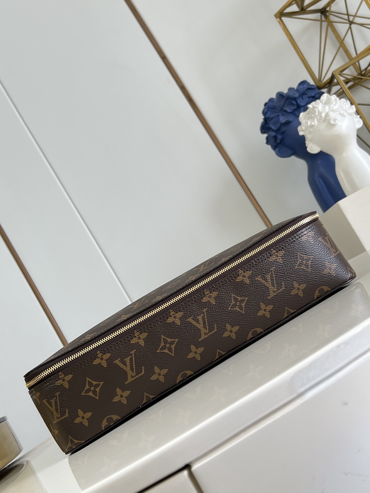 【顶级原单 M43690老花 】本款 Packing Cube 大号收纳包为路易威登收纳艺术新作，以 M