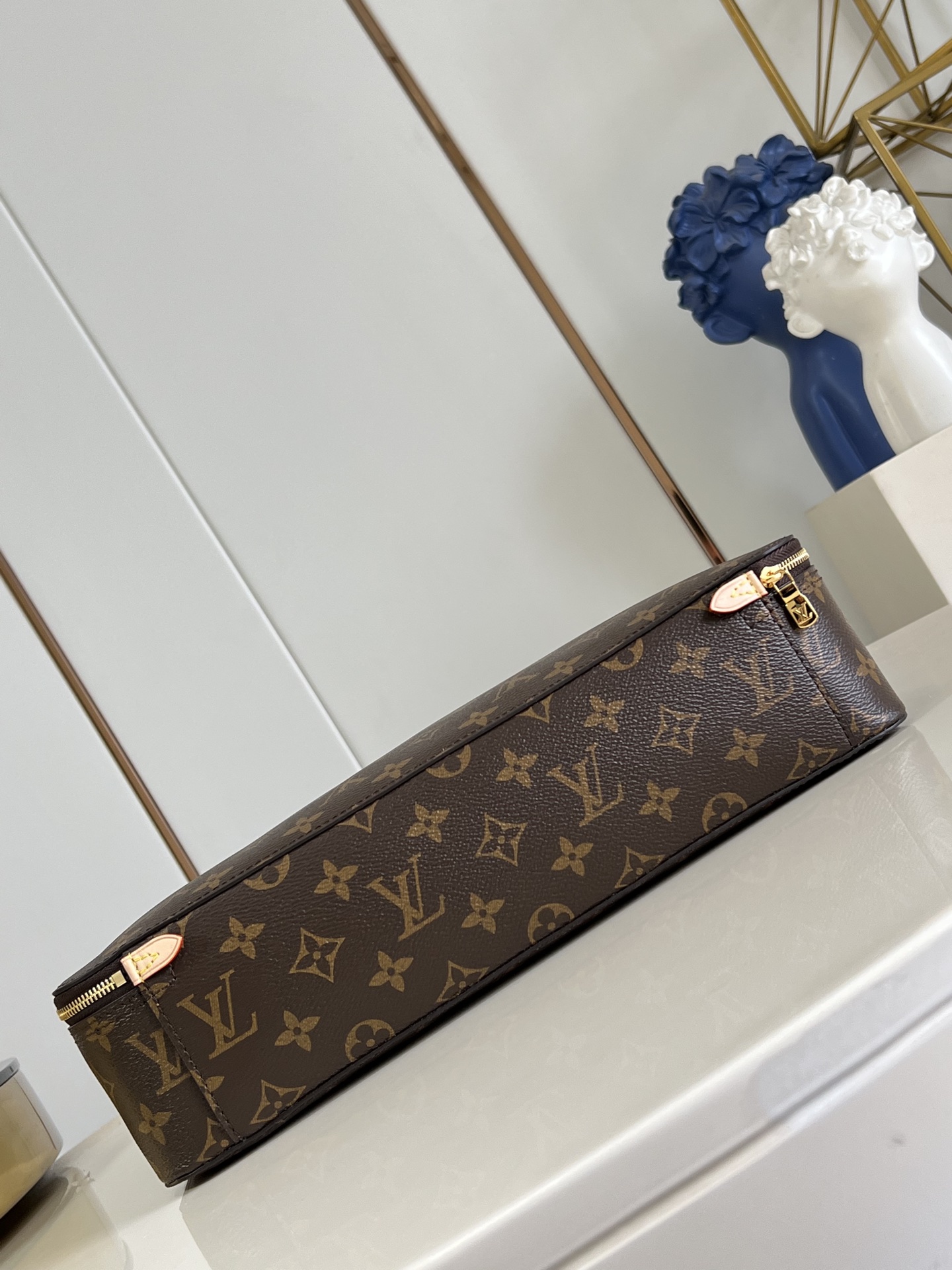 【顶级原单 M43690老花 】本款 Packing Cube 大号收纳包为路易威登收纳艺术新作，以 M