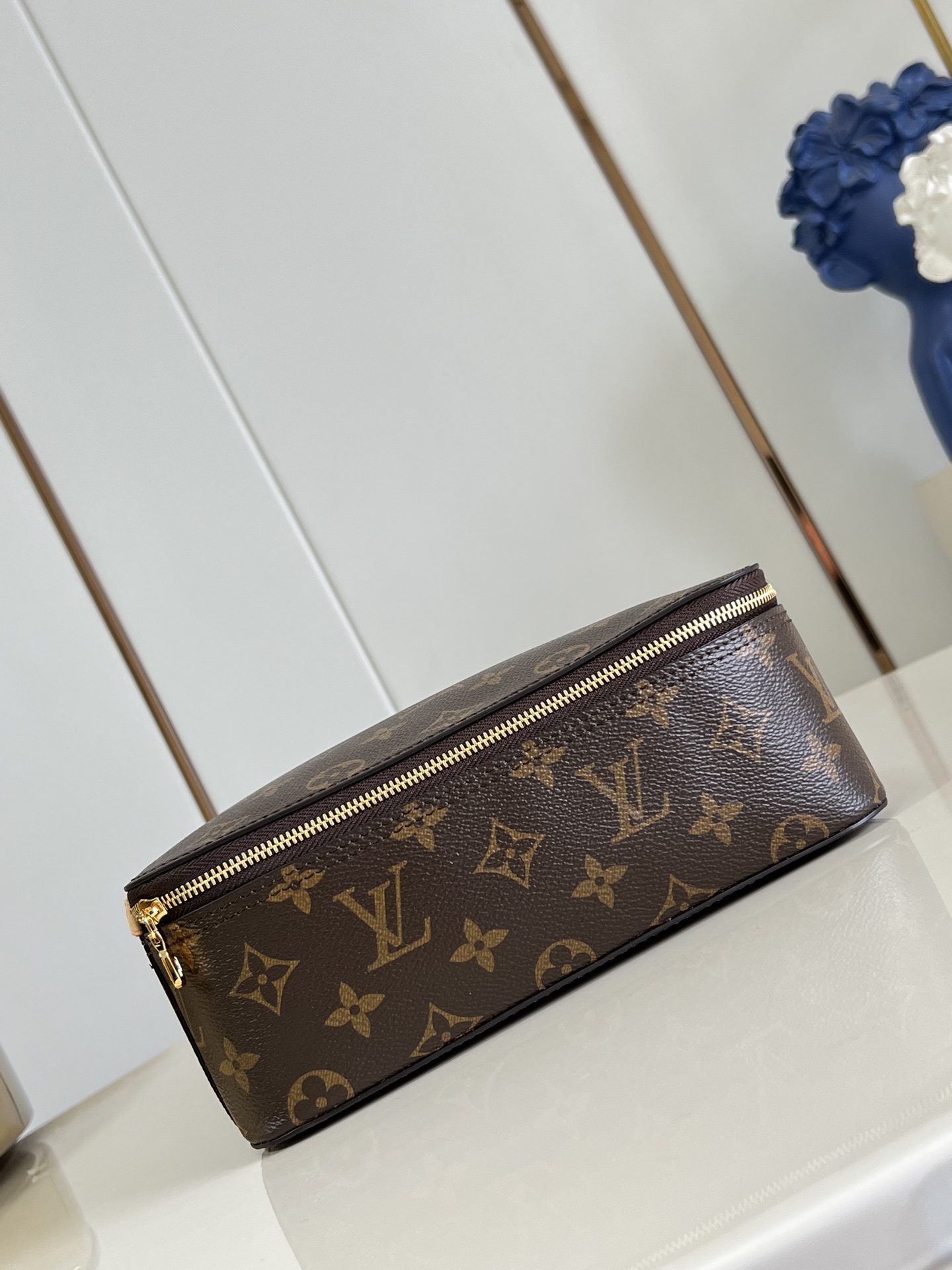 【顶级原单 M43690老花 】本款 Packing Cube 大号收纳包为路易威登收纳艺术新作，以 M