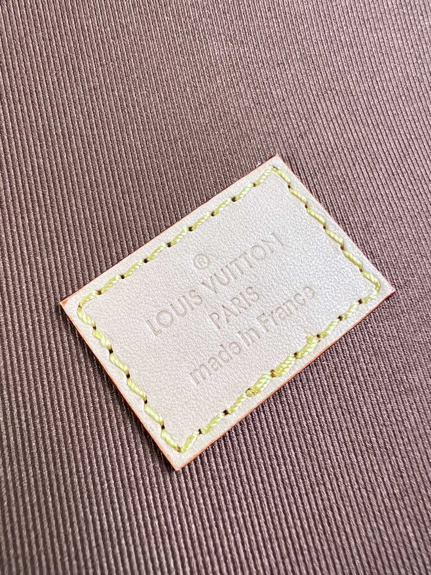 【顶级原单 M43689老花 】本款 Packing Cube 中号收纳包为路易威登收纳艺术新作，以 M