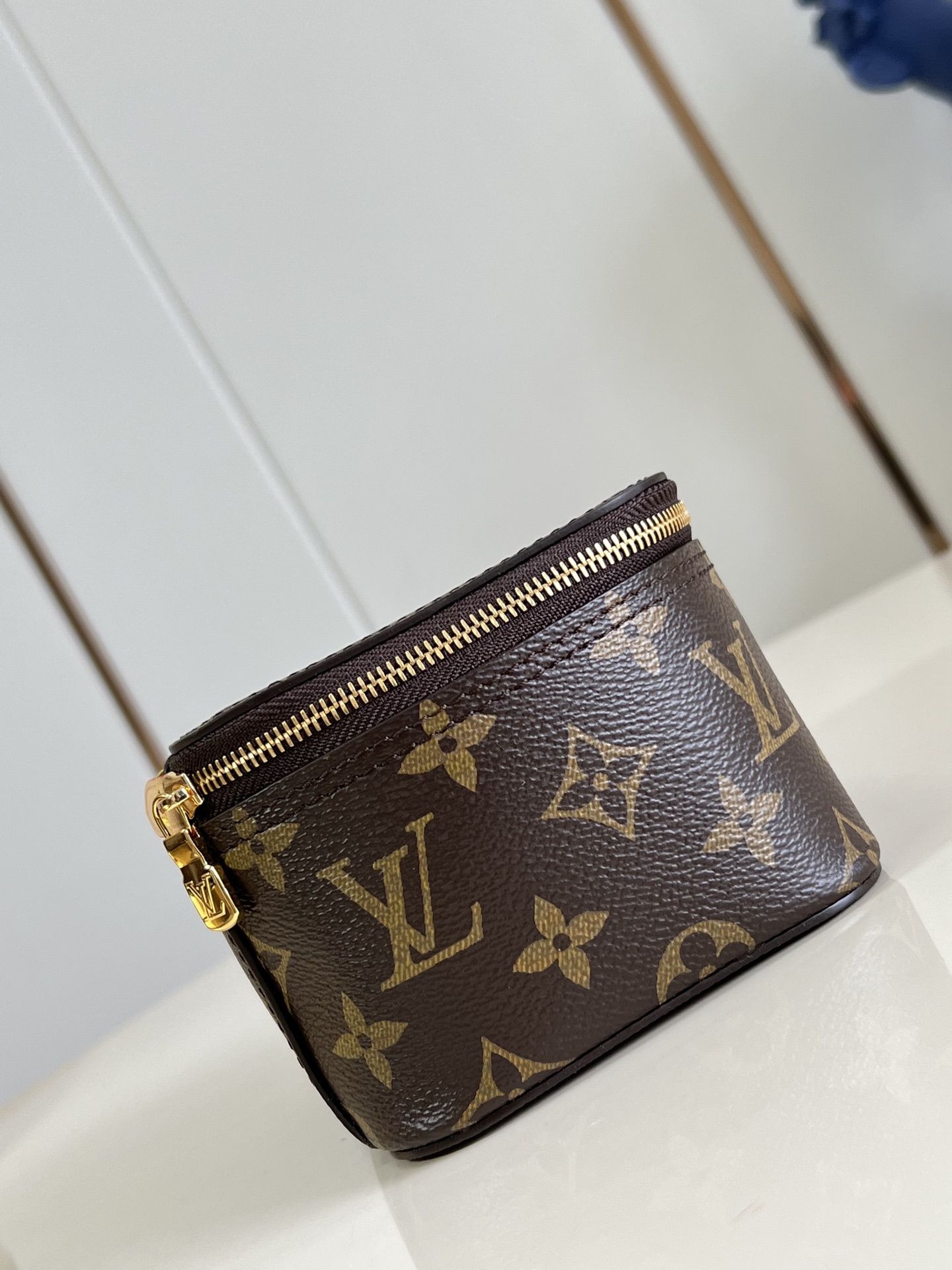 【顶级原单 M43688老花 】本款 Packing Cube 小号收纳包为路易威登收纳艺术新作，以 M