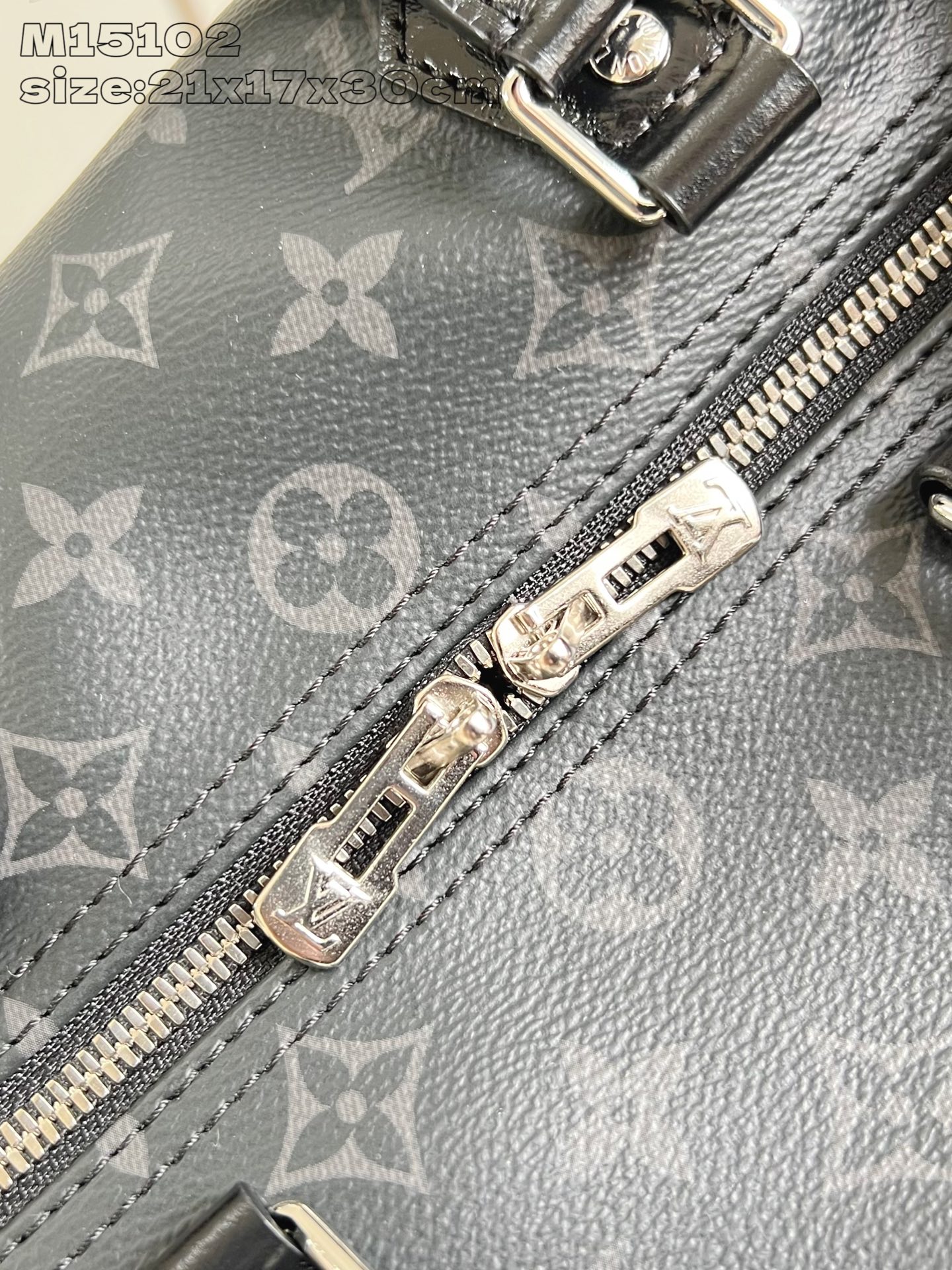 【顶级原单 M15102/全钢版 】本款 Speedy Soft 30 手袋出自 LV Ski 系列，以