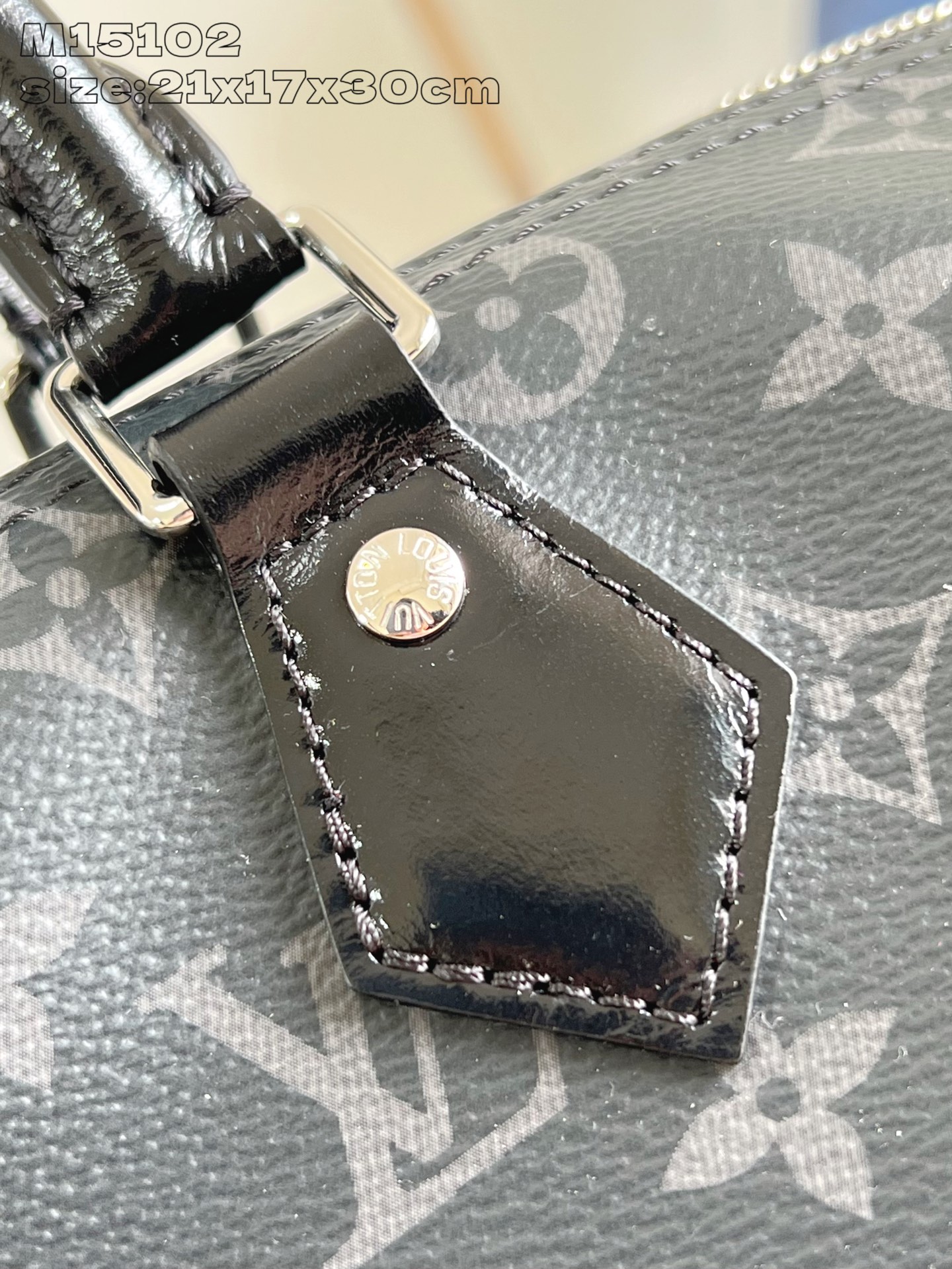 【顶级原单 M15102/全钢版 】本款 Speedy Soft 30 手袋出自 LV Ski 系列，以