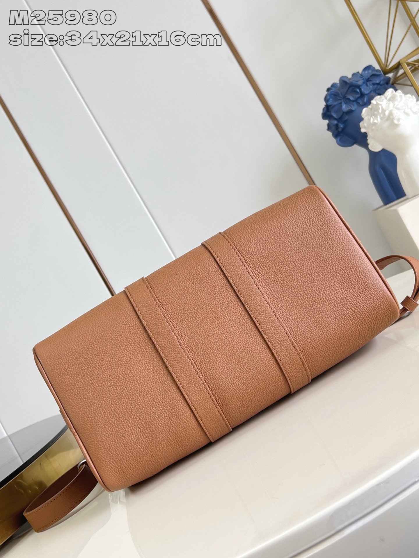 【顶级原单 M25980 】這款Keepall Bandoulière 35設計實用百搭，選用蠟面小牛皮