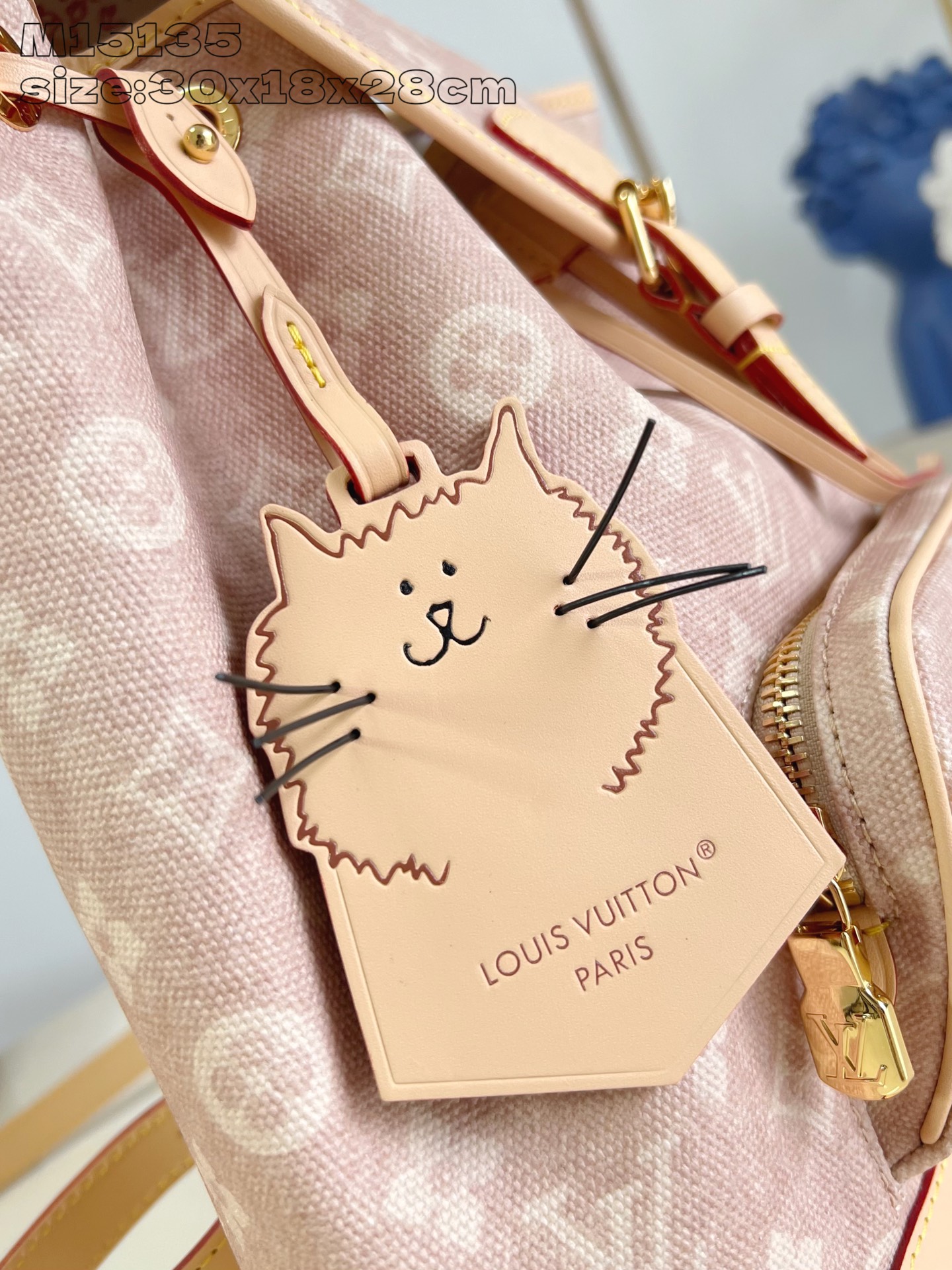 【顶级原单 M15135 】本款 Montsouris 小号双肩包出自 LV Travels With 