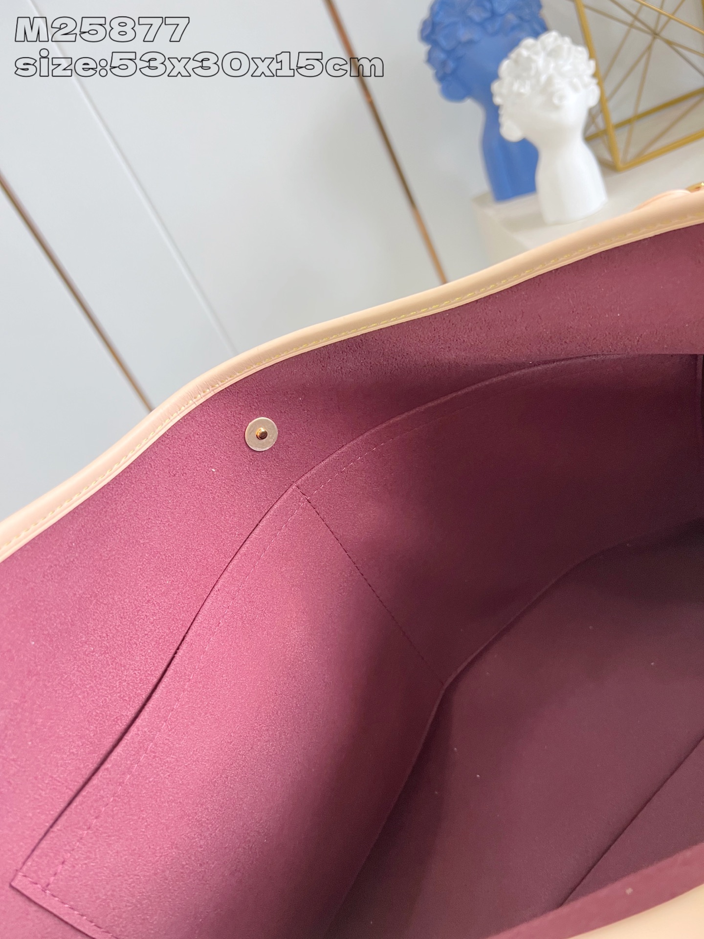 【顶级原单 M25877/升级版 】Damier Azur手袋以柔软的Monogram帆布制成，外观清新