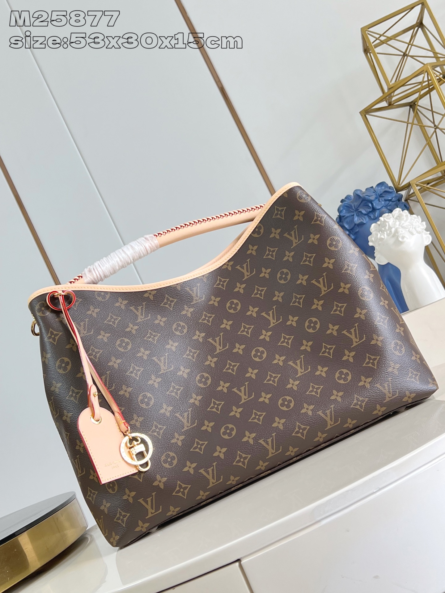 【顶级原单 M25877/升级版 】Damier Azur手袋以柔软的Monogram帆布制成，外观清新