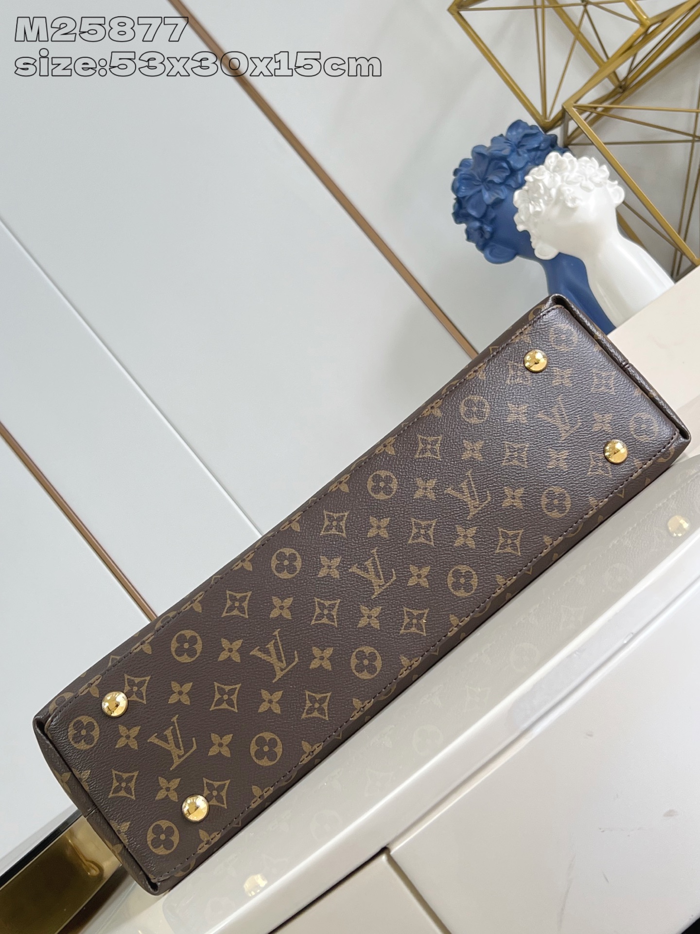 【顶级原单 M25877/升级版 】Damier Azur手袋以柔软的Monogram帆布制成，外观清新