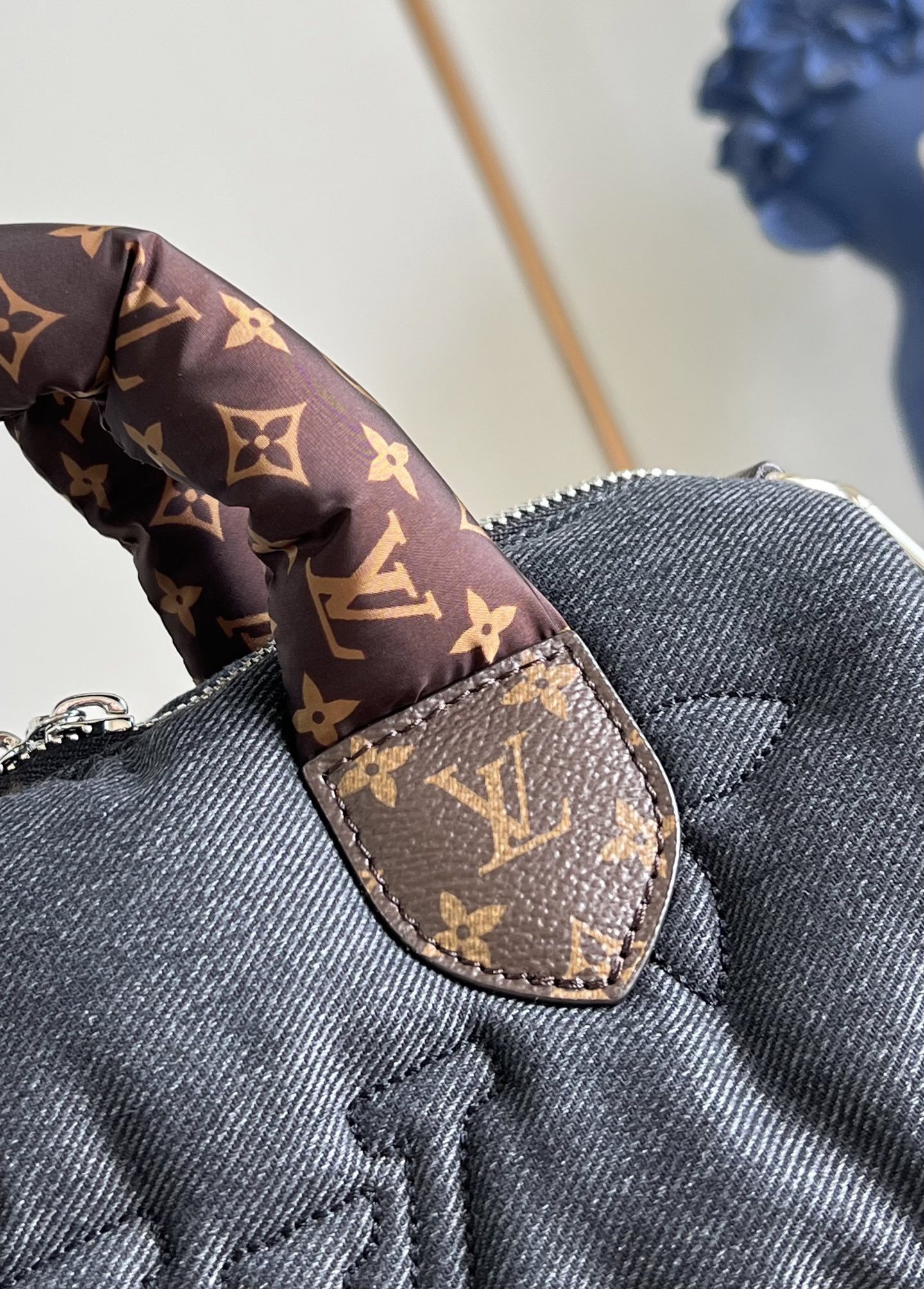 【顶级原单 M26956 】這款LV Ski系列的標誌性的Speedy Bandoulière 20以品