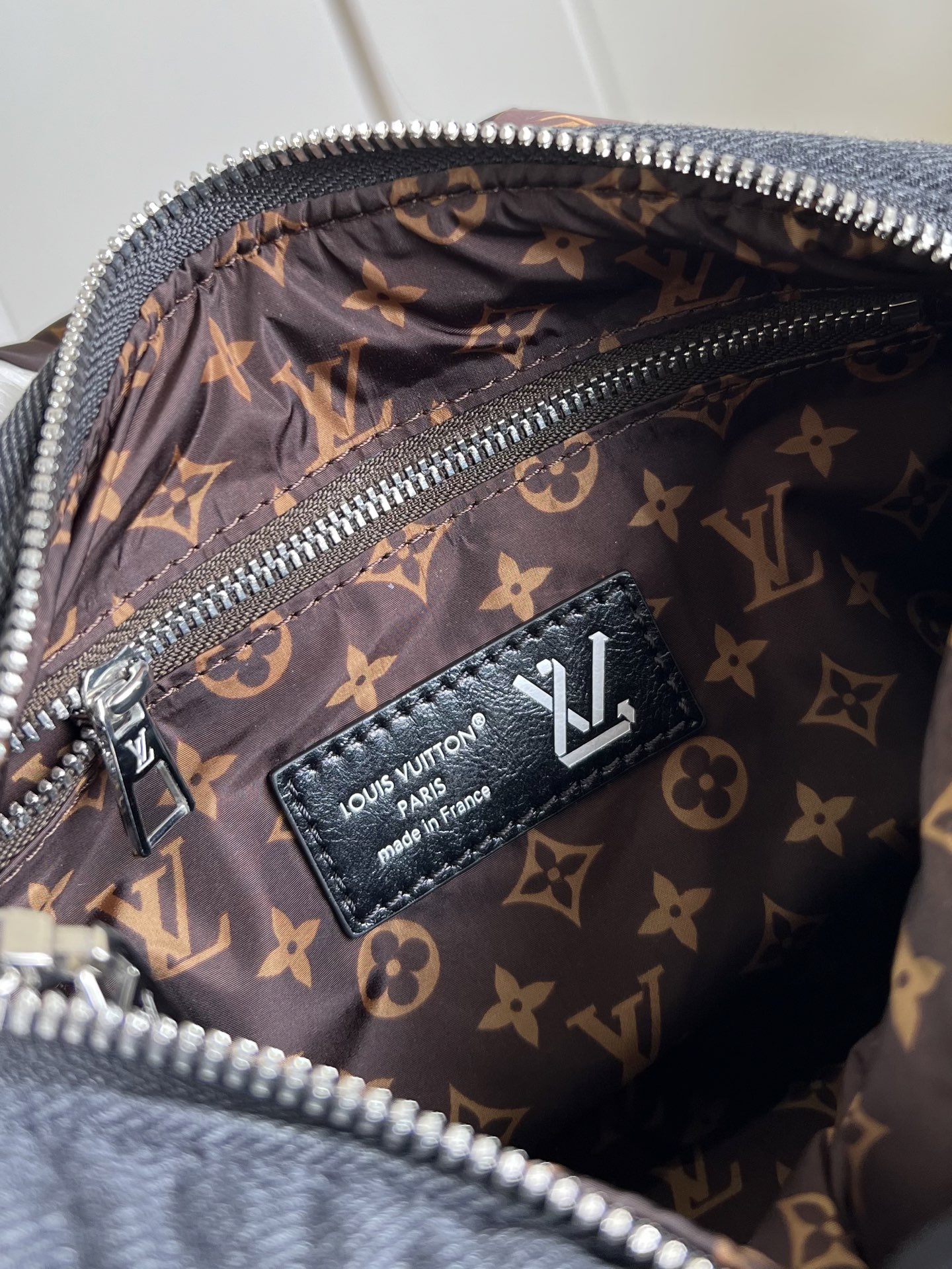 【顶级原单 M26956 】這款LV Ski系列的標誌性的Speedy Bandoulière 20以品