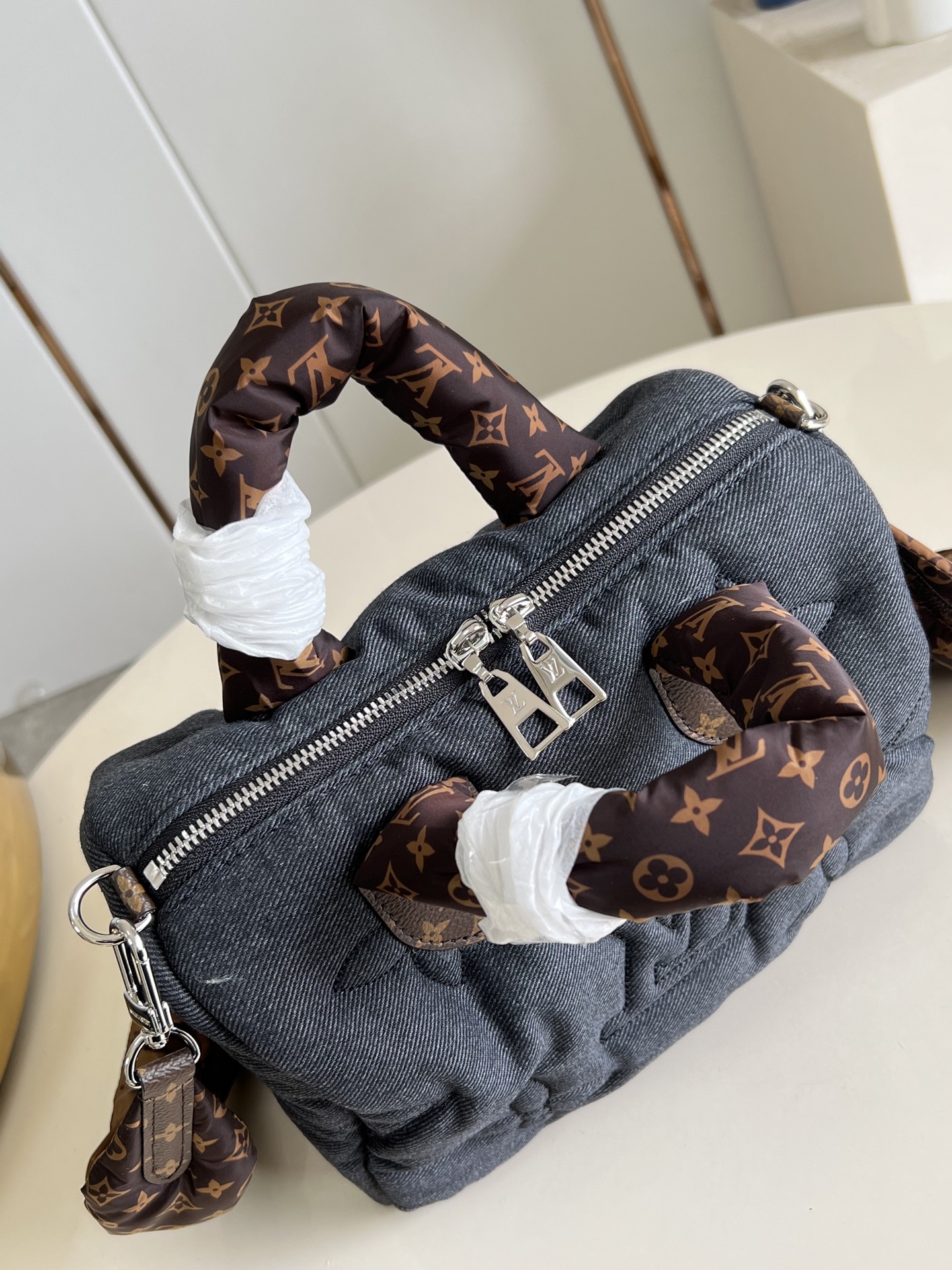 【顶级原单 M26956 】這款LV Ski系列的標誌性的Speedy Bandoulière 20以品