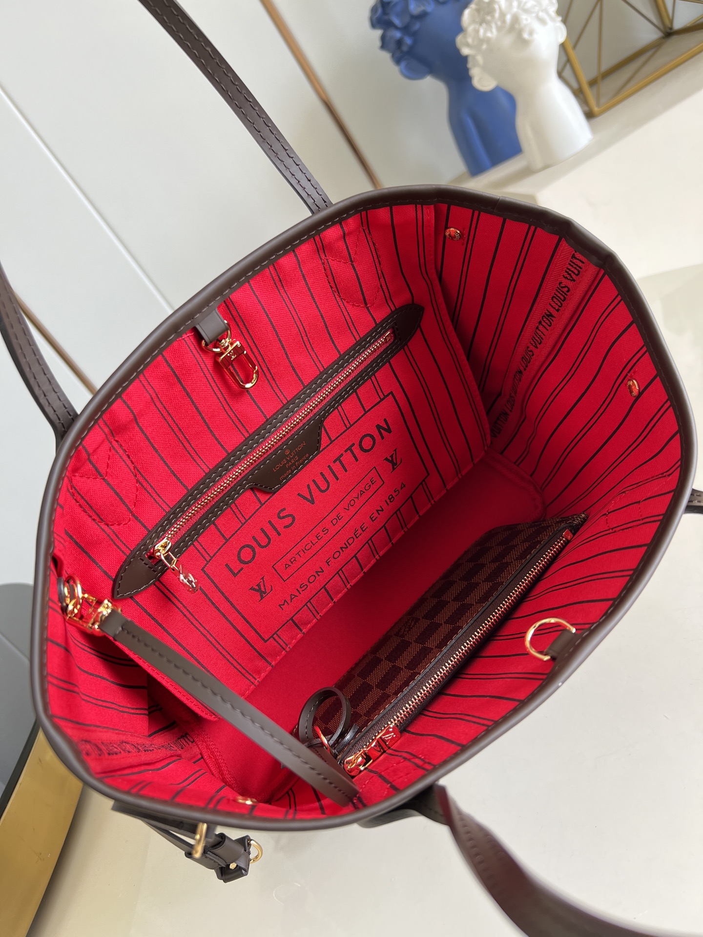 【顶级原单 N40600】本款 Neverfull 小号托特包选用 Damier Ebene 帆布塑造充