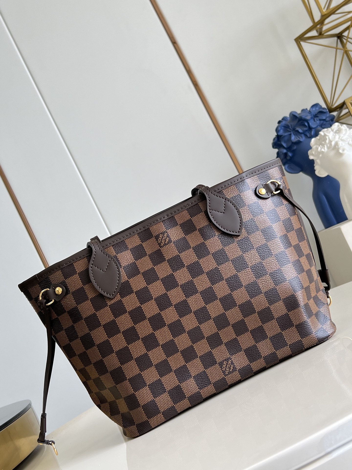 【顶级原单 N40600】本款 Neverfull 小号托特包选用 Damier Ebene 帆布塑造充