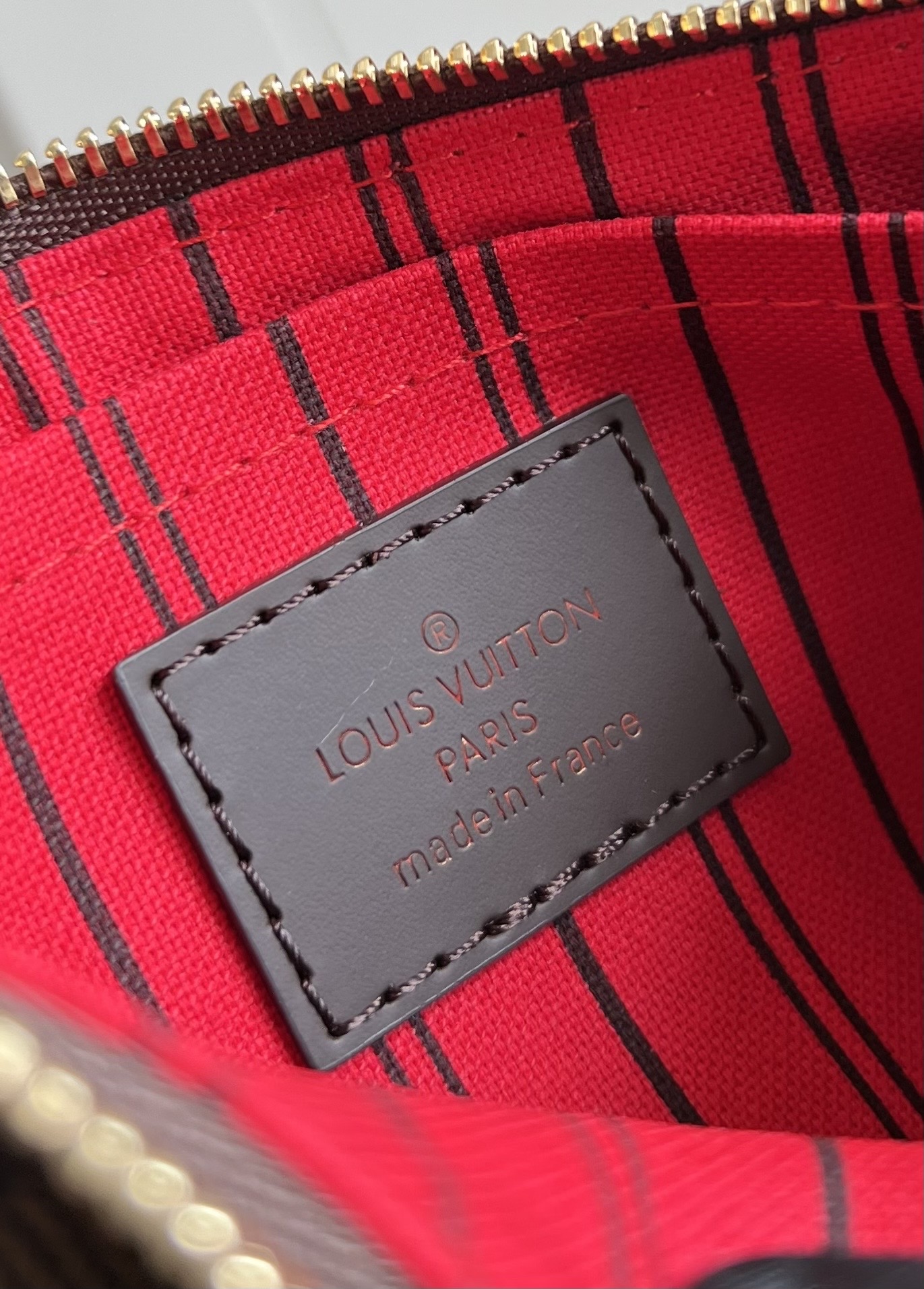 【顶级原单 N40600】本款 Neverfull 小号托特包选用 Damier Ebene 帆布塑造充