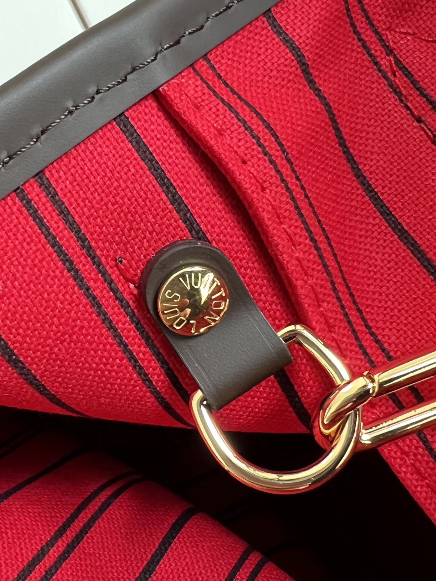 【顶级原单 N40600】本款 Neverfull 小号托特包选用 Damier Ebene 帆布塑造充