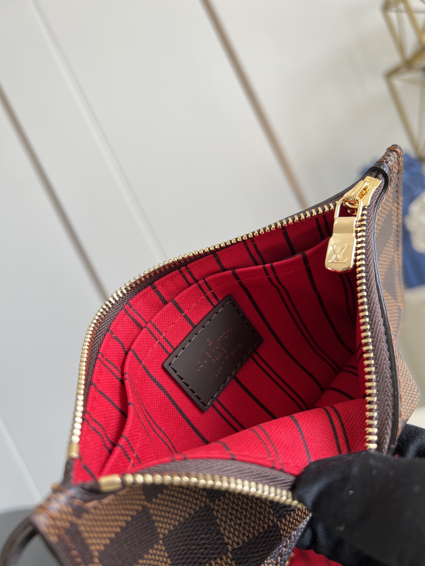 【顶级原单 N40600】本款 Neverfull 小号托特包选用 Damier Ebene 帆布塑造充