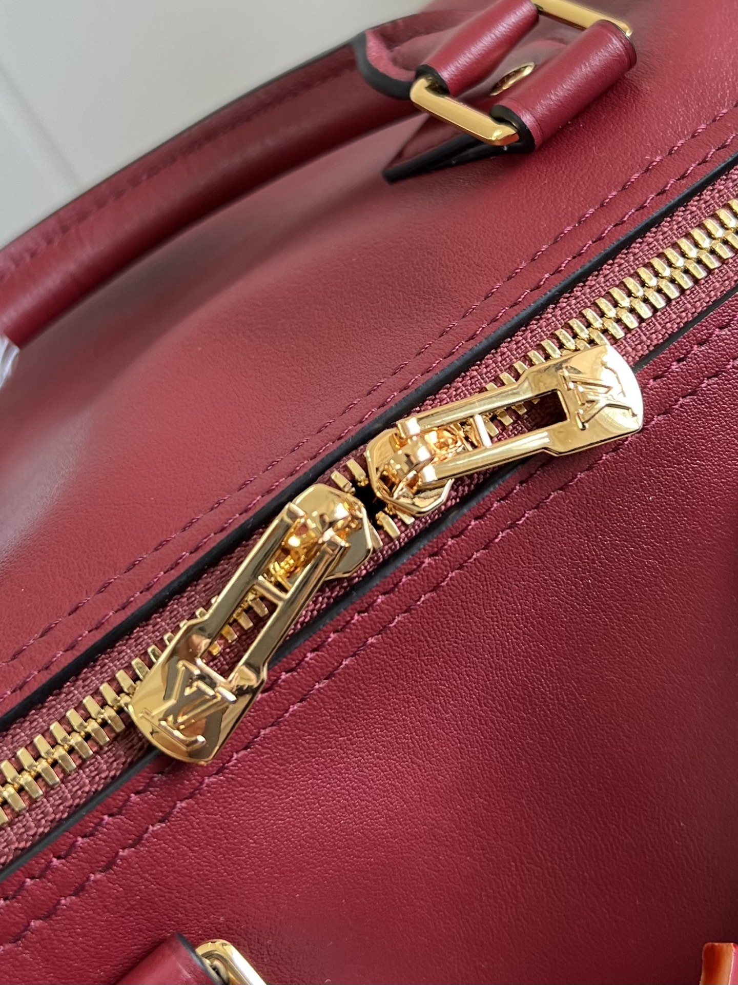 【顶级原单 M25766】本款 Speedy Soft 30 出自 Travels With Grace