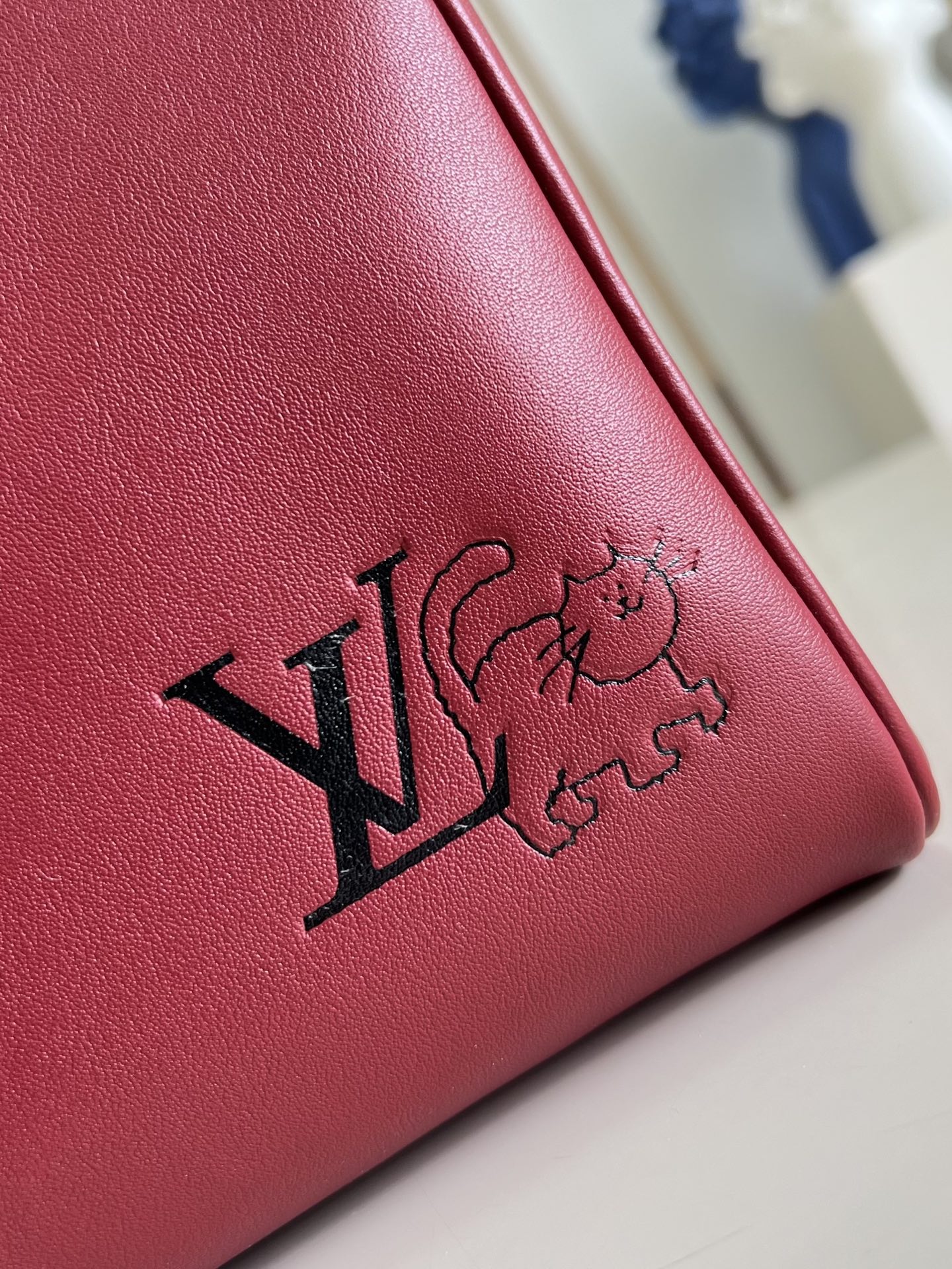 【顶级原单 M25766】本款 Speedy Soft 30 出自 Travels With Grace