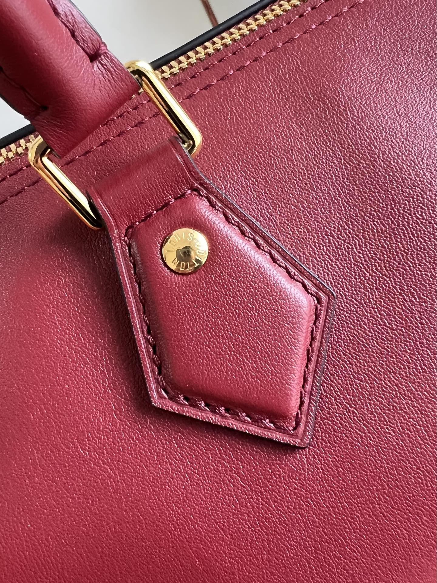 【顶级原单 M25766】本款 Speedy Soft 30 出自 Travels With Grace