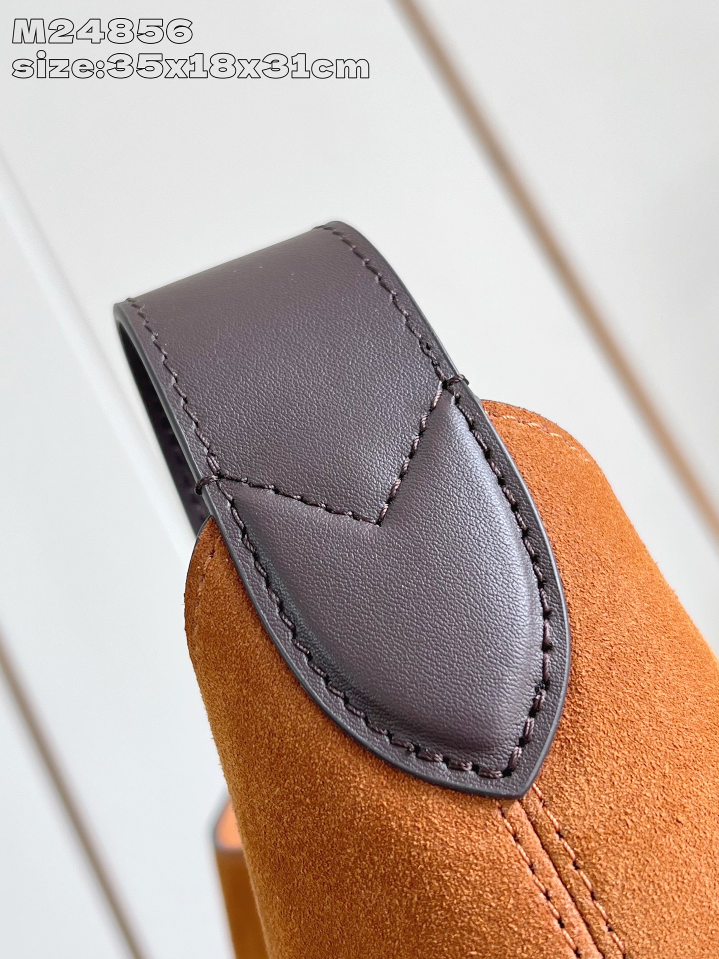 【顶级原单 M24856棕绒 】M25516 本款 low key Hobo 中号手袋取材柔滑绒面牛皮革