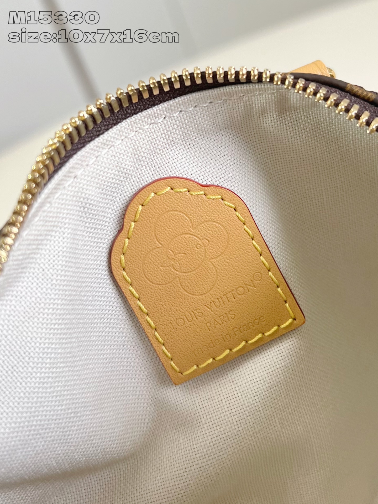 【顶级原单 M15330 】本款 Nano Speedy 手袋邀请品牌吉祥物 Vivienne 现身妙趣