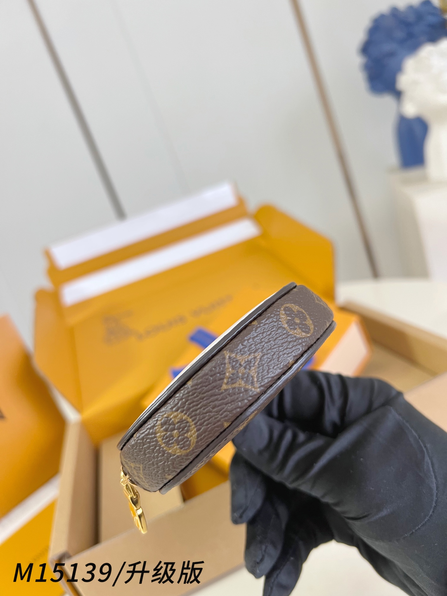 【 M15139/升级钢五金版 】🎁配全套精品包装 這款LV Travels With Grace Co