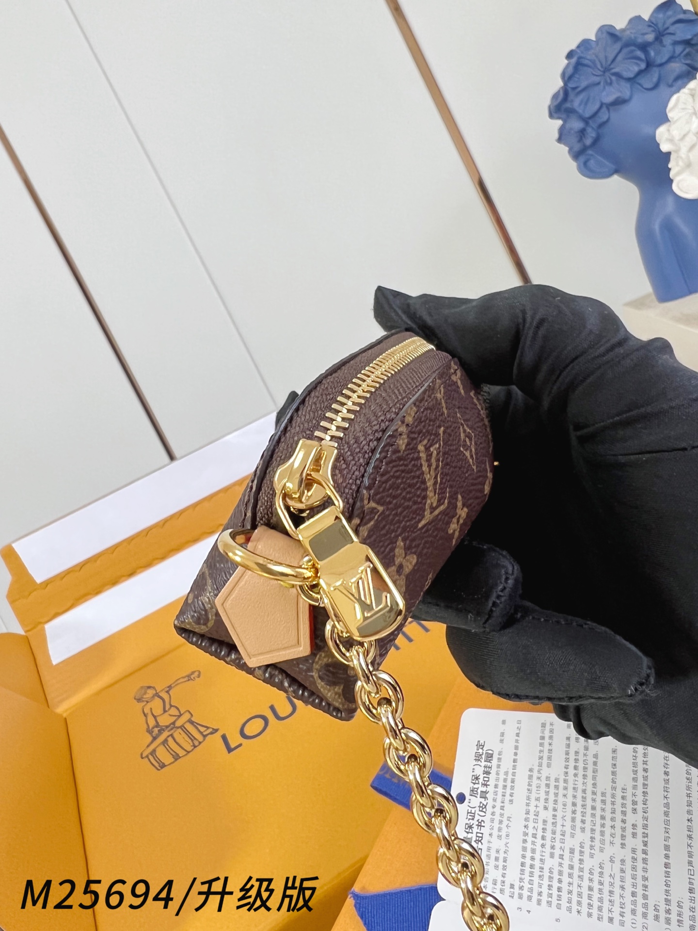 【 M25694老花/全钢五金版 】🎁配全套精品包装 Lipstick化妆包以迷你版本解构品牌化妆包的经