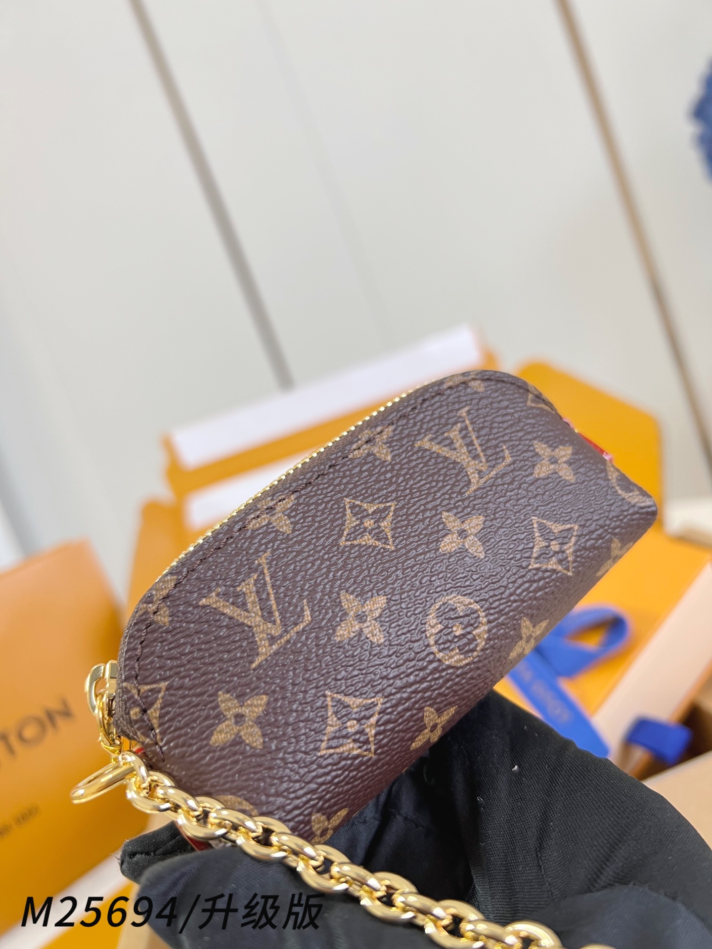 【 M25694老花/全钢五金版 】🎁配全套精品包装 Lipstick化妆包以迷你版本解构品牌化妆包的经