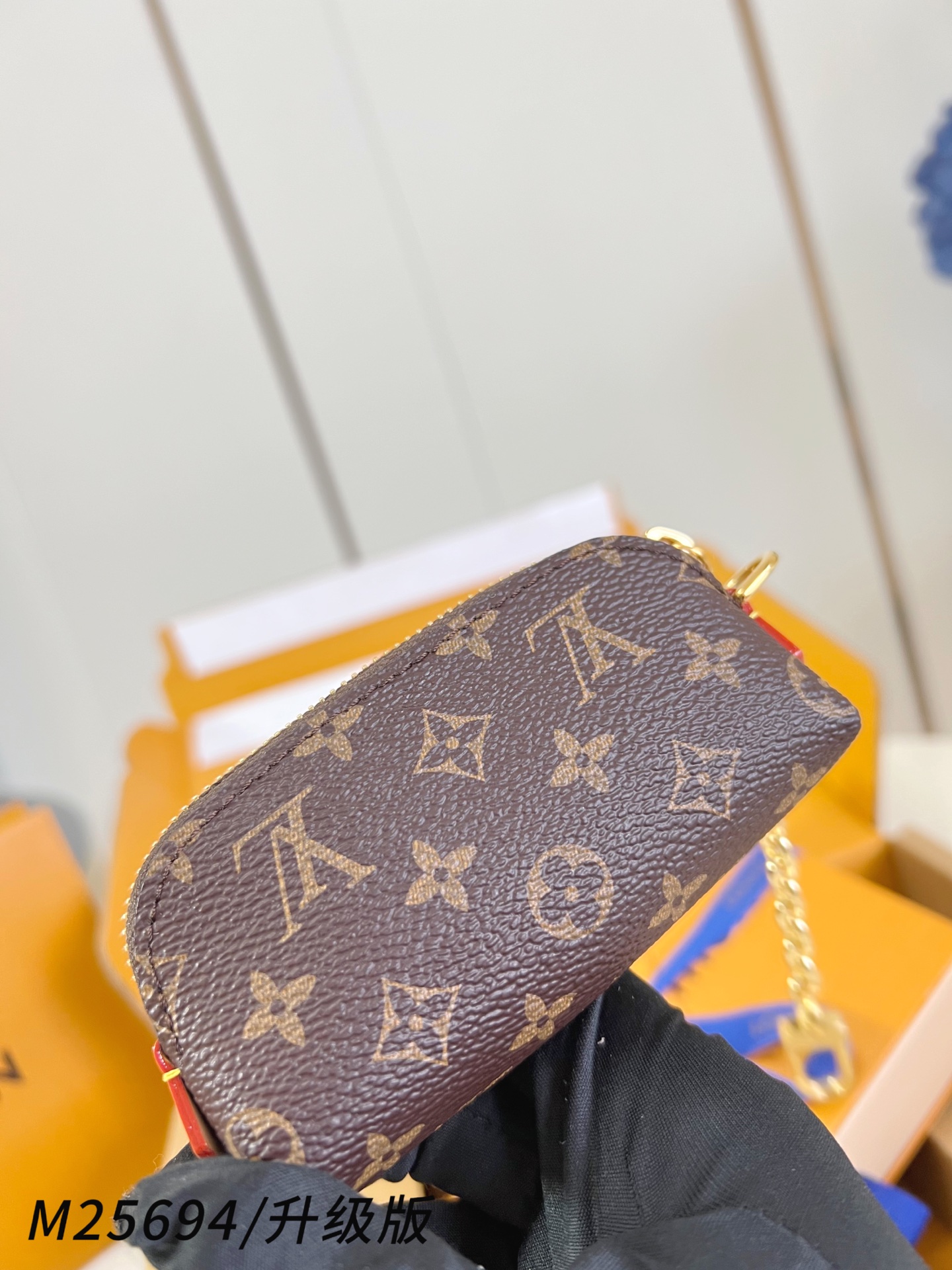 【 M25694老花/全钢五金版 】🎁配全套精品包装 Lipstick化妆包以迷你版本解构品牌化妆包的经