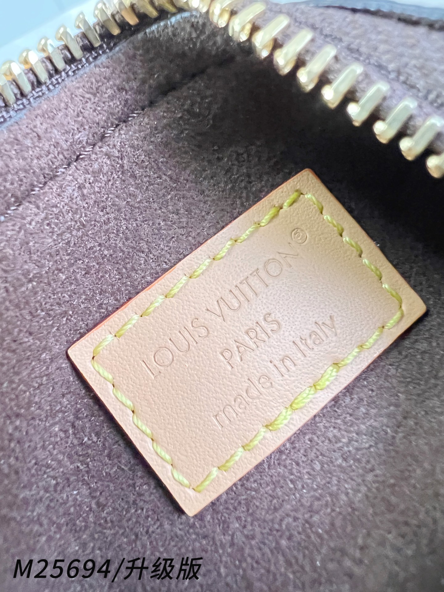 【 M25694老花/全钢五金版 】🎁配全套精品包装 Lipstick化妆包以迷你版本解构品牌化妆包的经