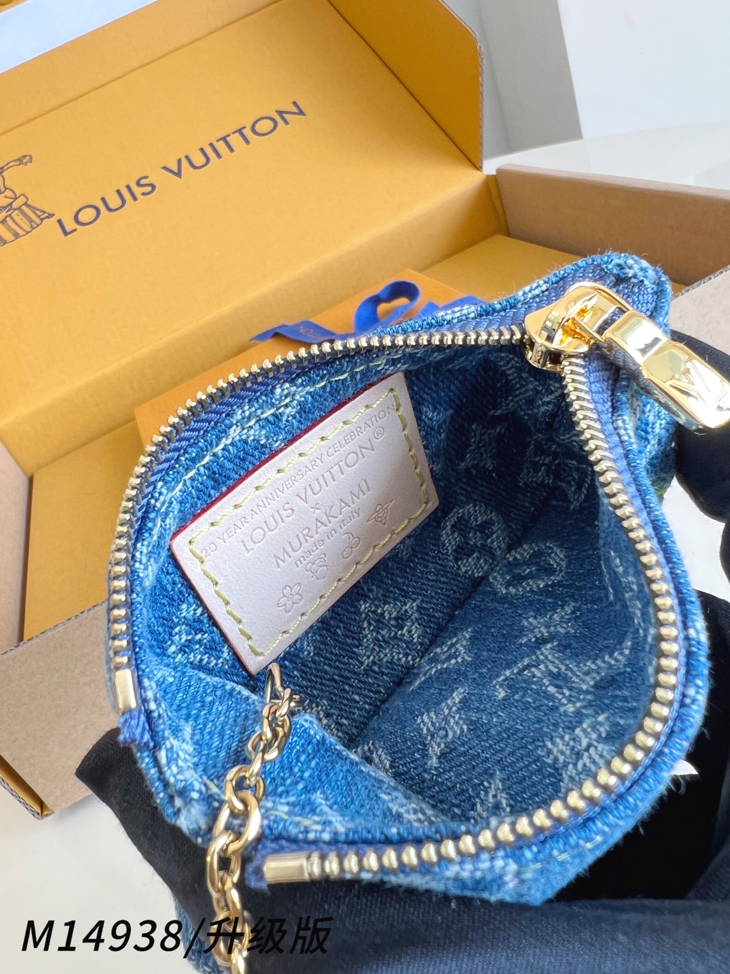 【 M14938/钢五金版 】🎁配全套精品包装 本款钥匙包身披 Monogram 丹宁布亮相路易威登 x