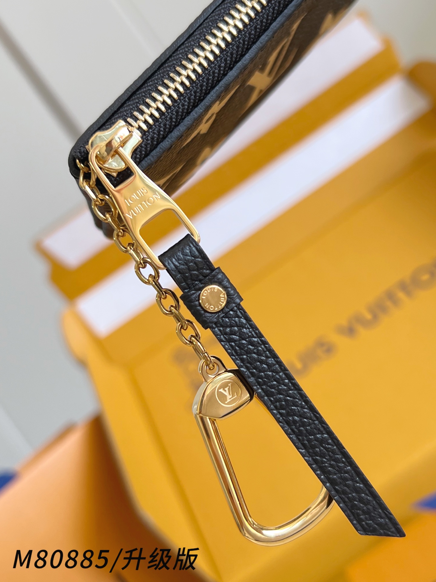 【 M80885黑丝印/钢五金版 】🎁配全套精品包装 本款钥匙包为 Monogram Empreinte