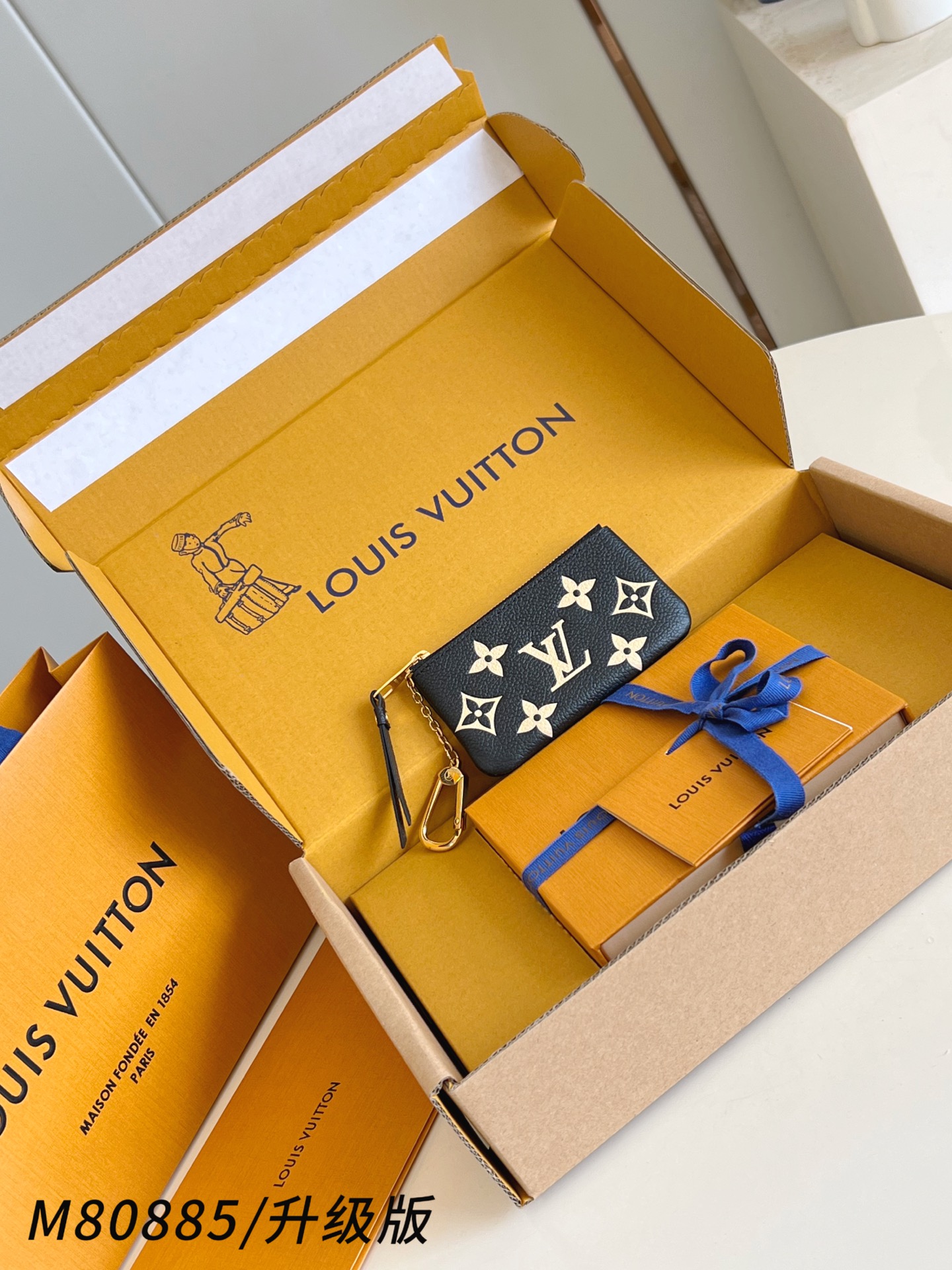 【 M80885黑丝印/钢五金版 】🎁配全套精品包装 本款钥匙包为 Monogram Empreinte