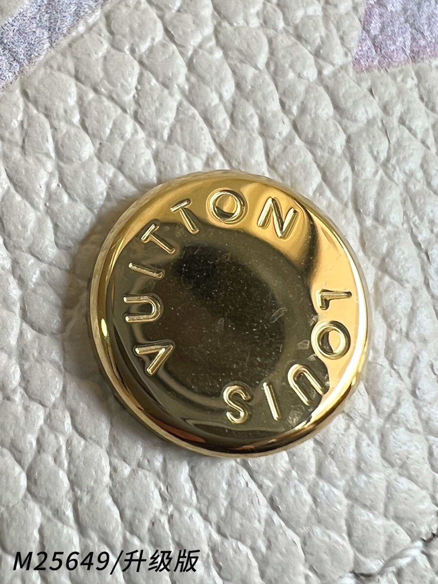 【 M25649 /钢五金版】🎁配全套精品包装 本款 Victorine 钱夹为 Monogram Em