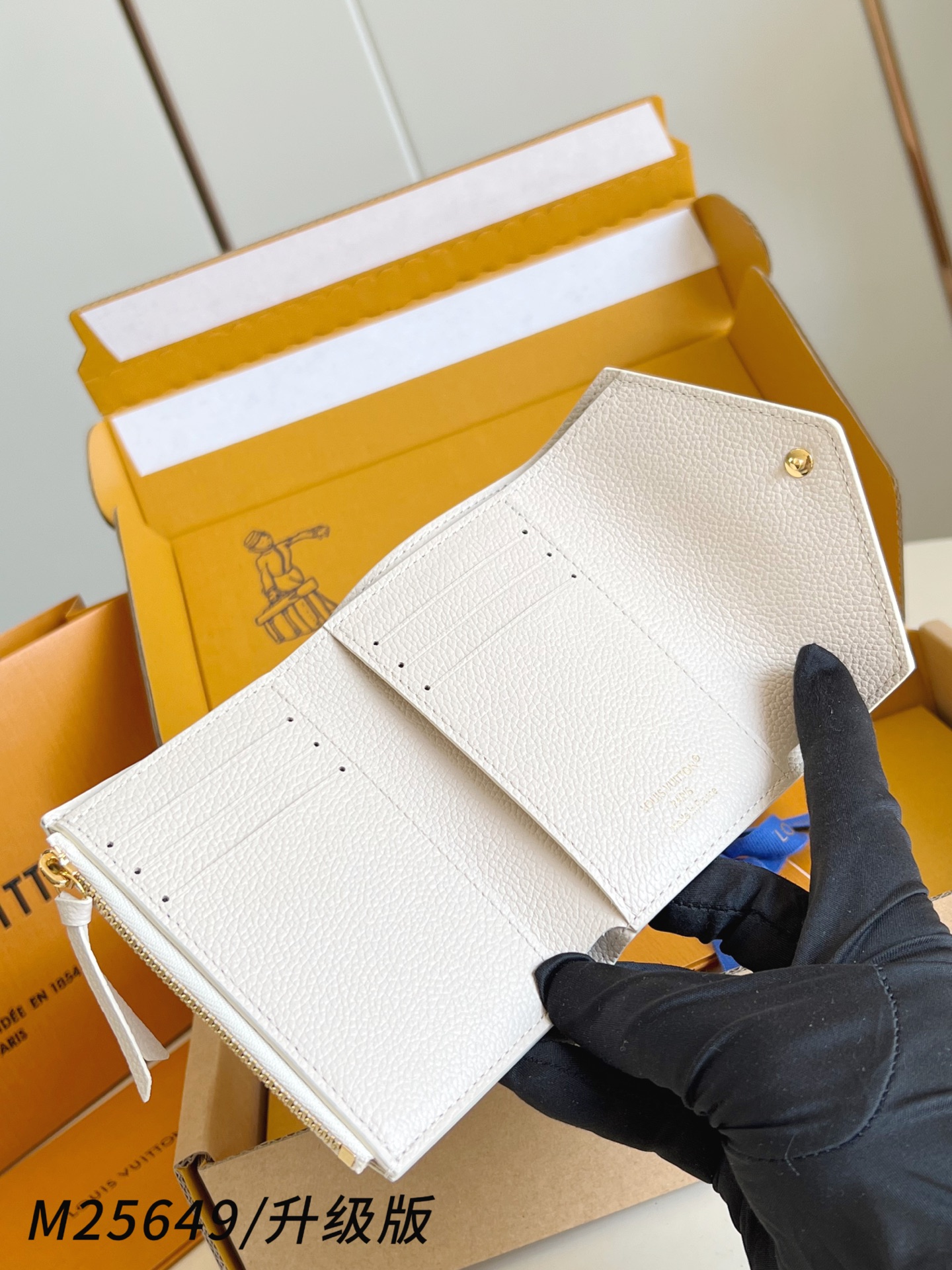 【 M25649 /钢五金版】🎁配全套精品包装 本款 Victorine 钱夹为 Monogram Em