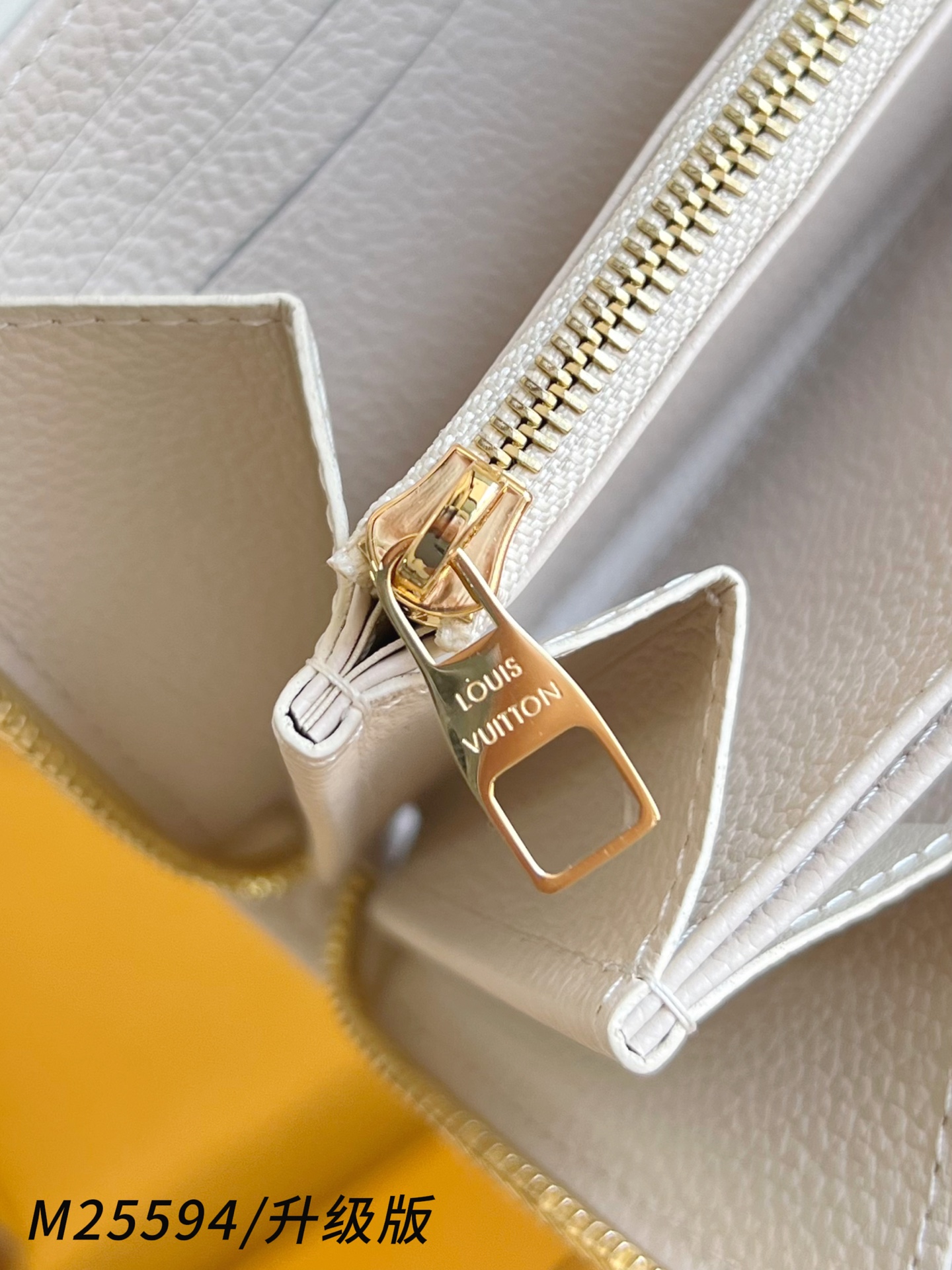 【 M25594/钢五金版 】🎁配全套精品包装 本款 zippy 钱夹 取材Monogram Empre