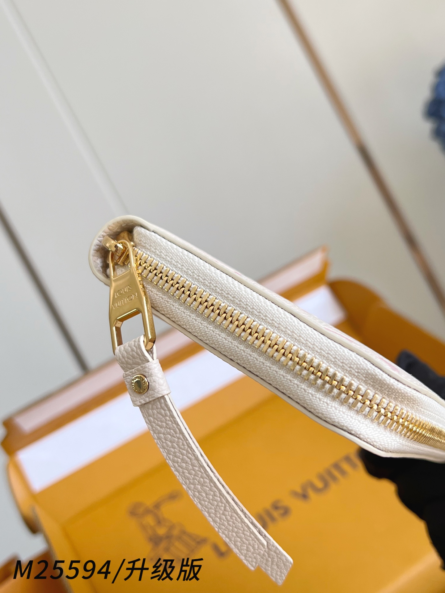 【 M25594/钢五金版 】🎁配全套精品包装 本款 zippy 钱夹 取材Monogram Empre