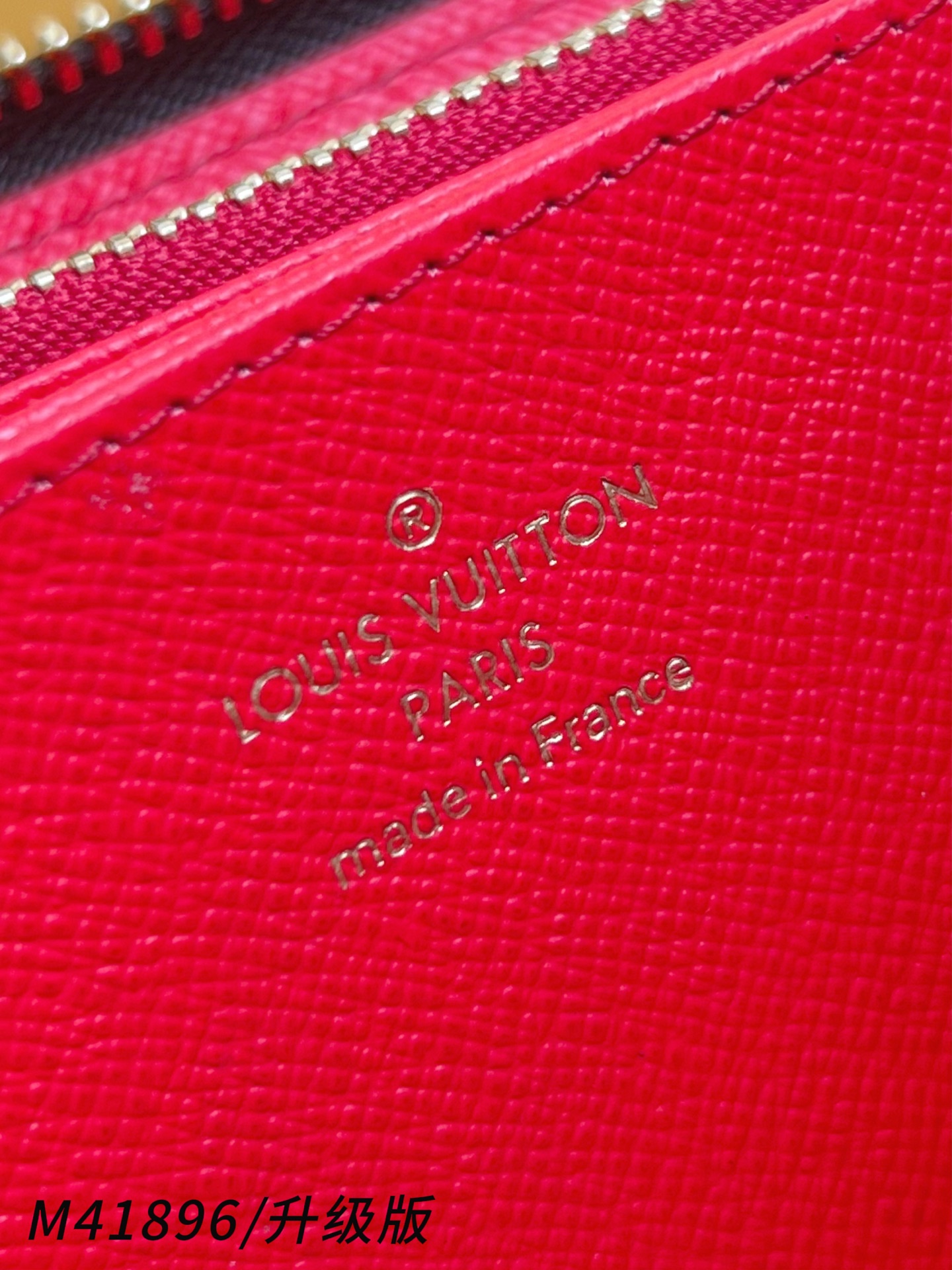 【顶级原单 M41896大红/钢五金版】🎁配全套精品包装 作为路易威登代表性作品之一，此款 Zippy 